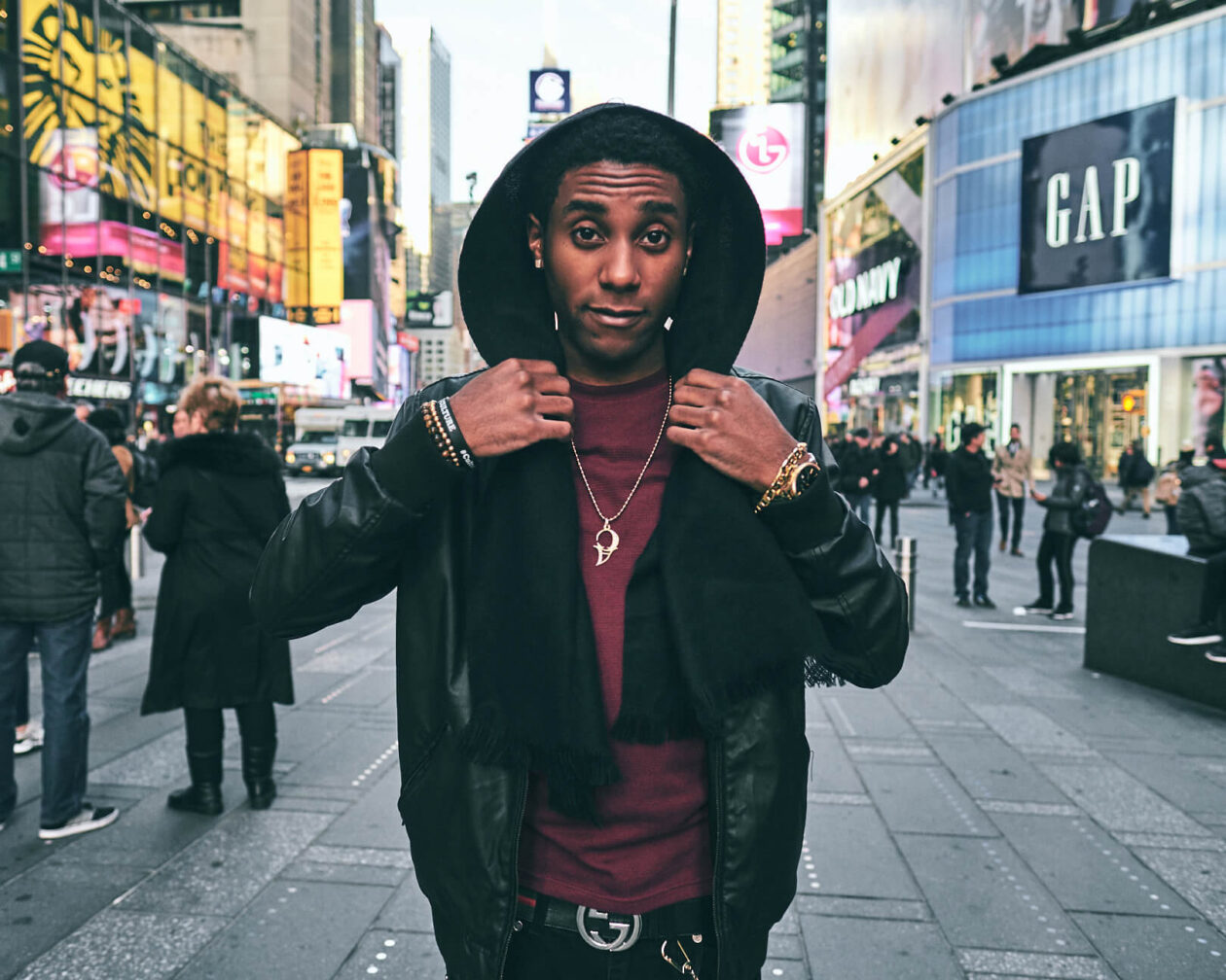 Fuji X Pro2 with xf 16mm f1.4 - Fashion lifestyle photography around New York City Time Square - Model: Bryan