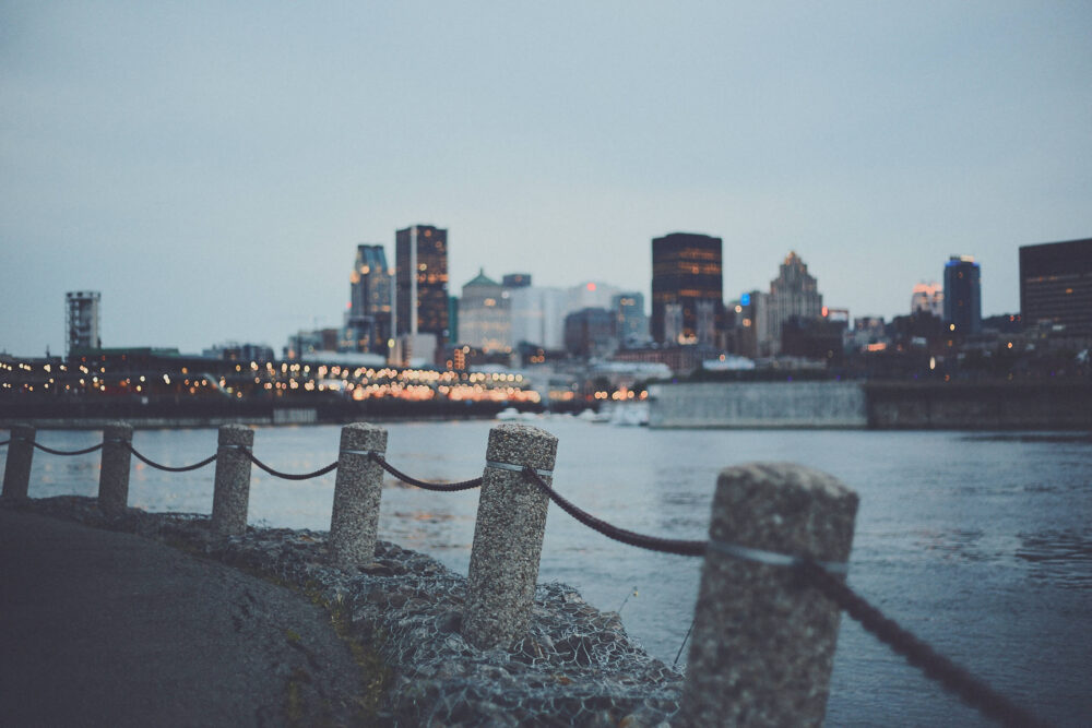 Canon 5D Mark iii with ef 50mm 1.8 - Downtown Montreal cityscape night photography