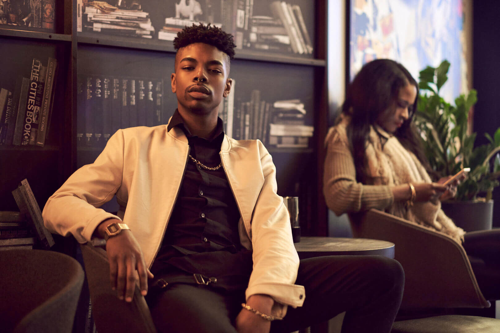 Fashion Photography Poses - Editorial Photography Portrait - Joe and the Juice at the Oculus in New York - Model Poses - brother and sister Earnie and Annie - Fuji X Pro2 with xf 56mm f1.2