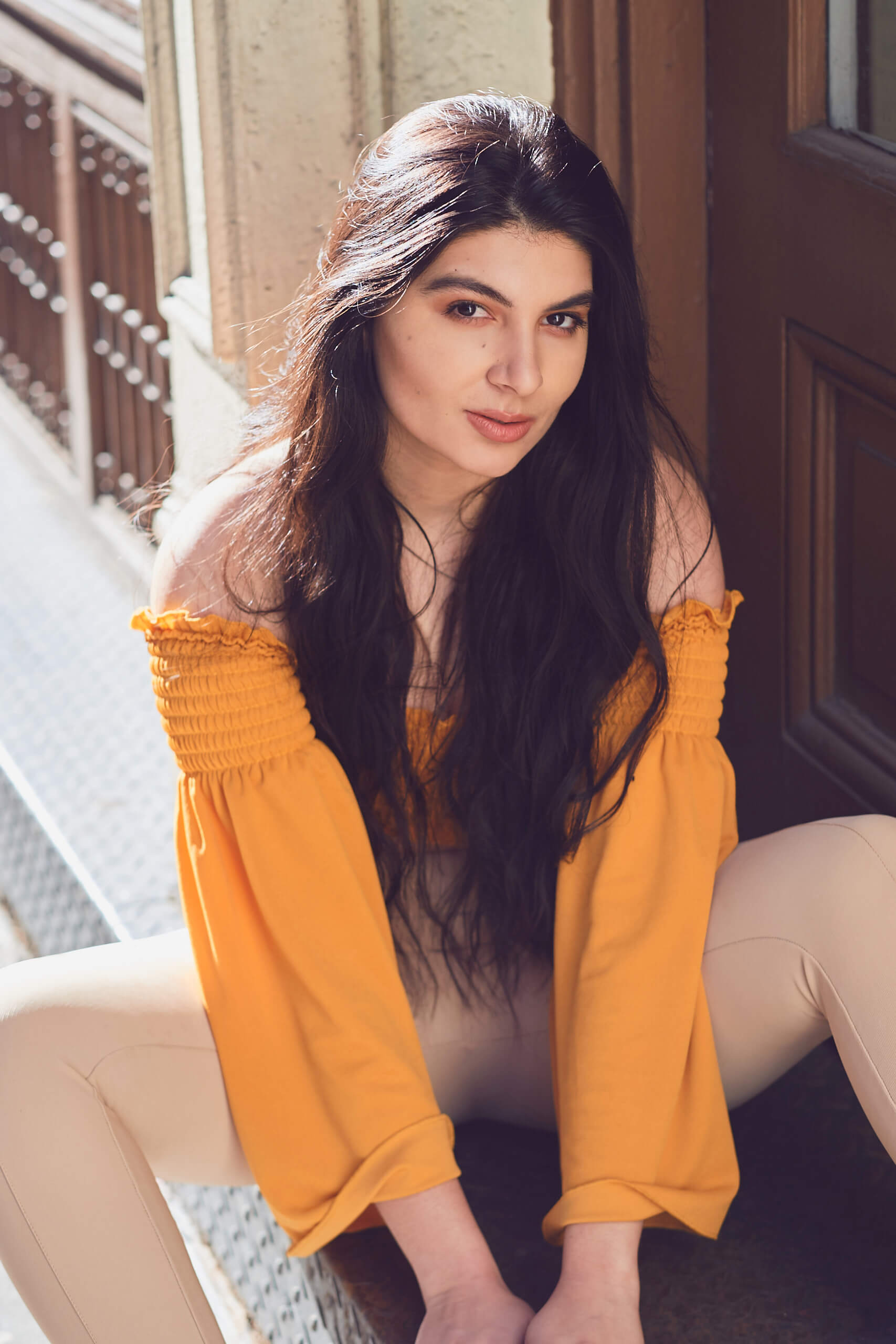 Beauty Photography Editorial in SoHo New York - Model Poses - Hiba - Fuji X Pro2 with xf 56mm f1.2