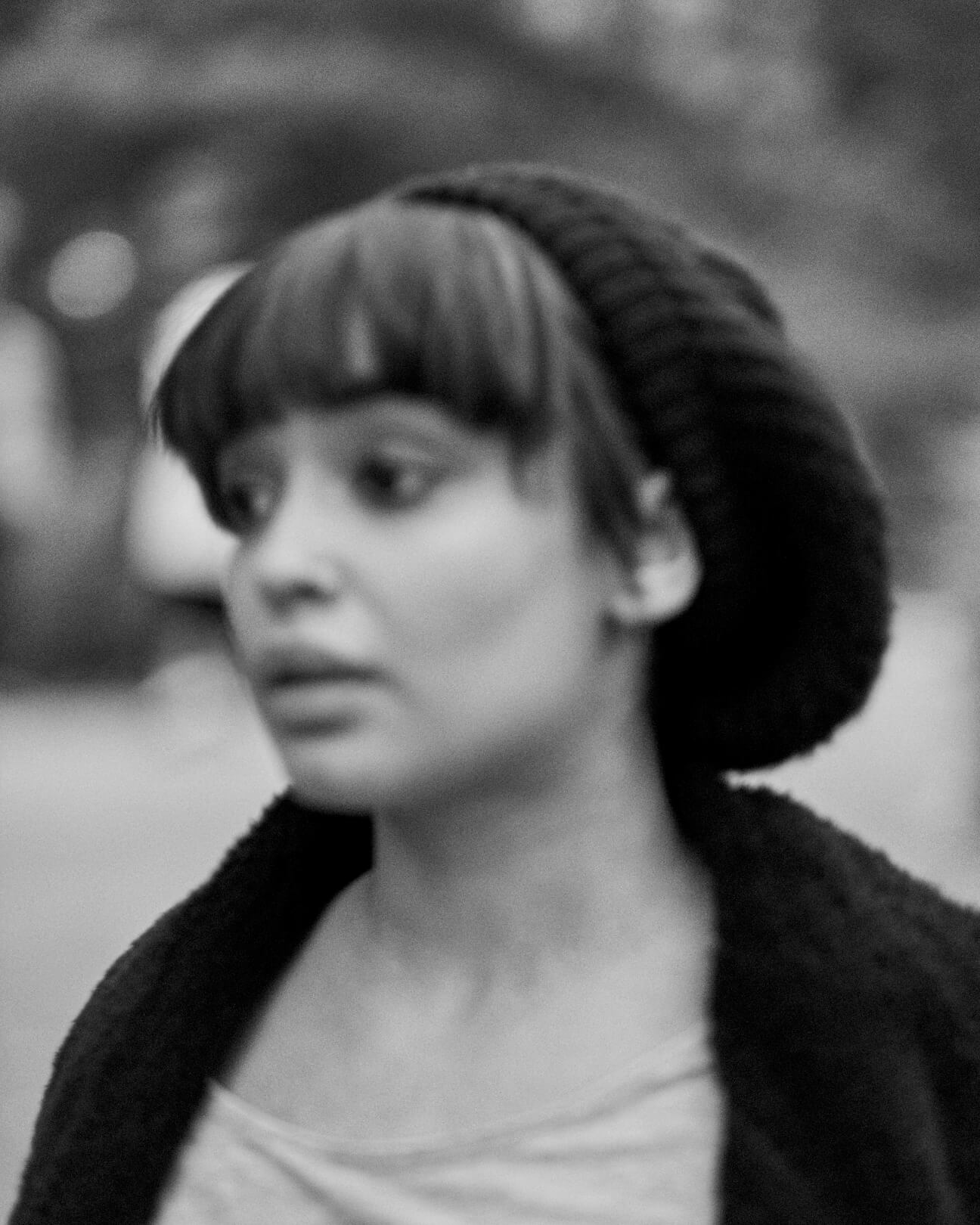 Fuji X Pro2 with xf 56mm f1.2 - Black and White Photography Storytelling - Women's fashion portrait photography in Central Park New York - Model: Lulu