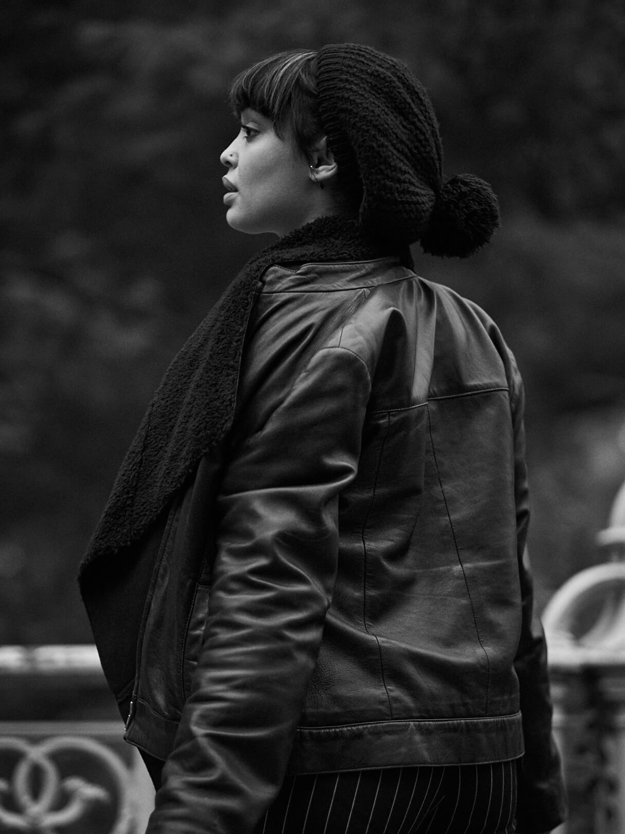 Fuji X Pro2 with xf 56mm f1.2 - Black and White Photography Storytelling - Women's fashion portrait photography in Central Park New York - Model: Lulu