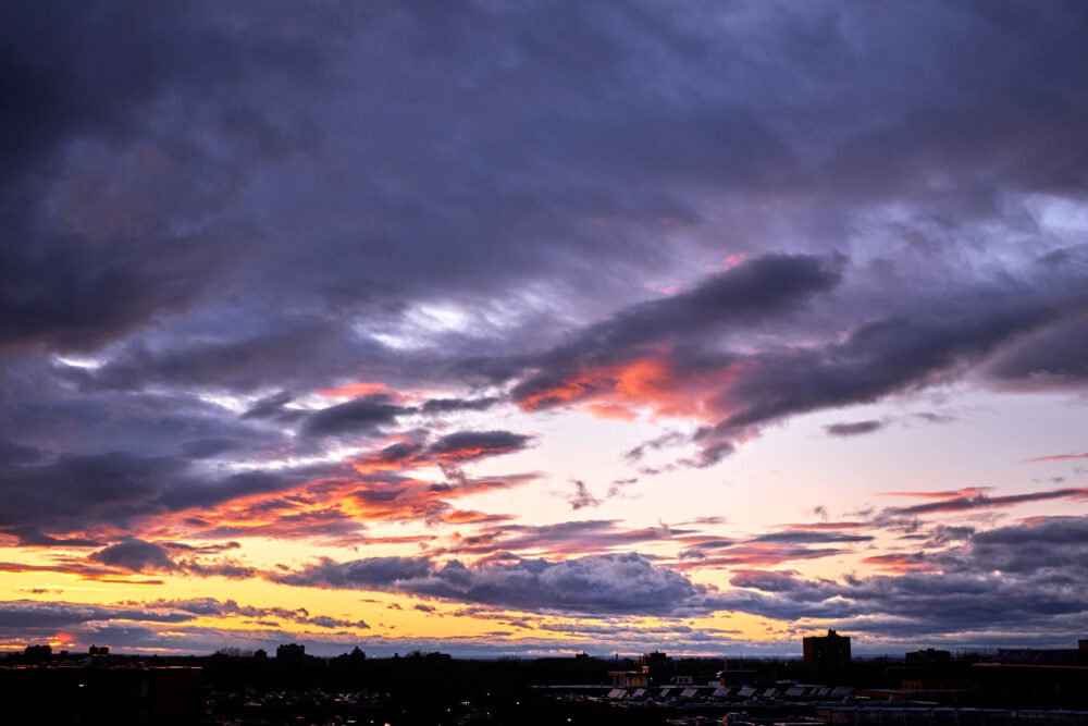 FujiFilm X100T - Landscape Photography of a colorful Montreal cloudy sunset