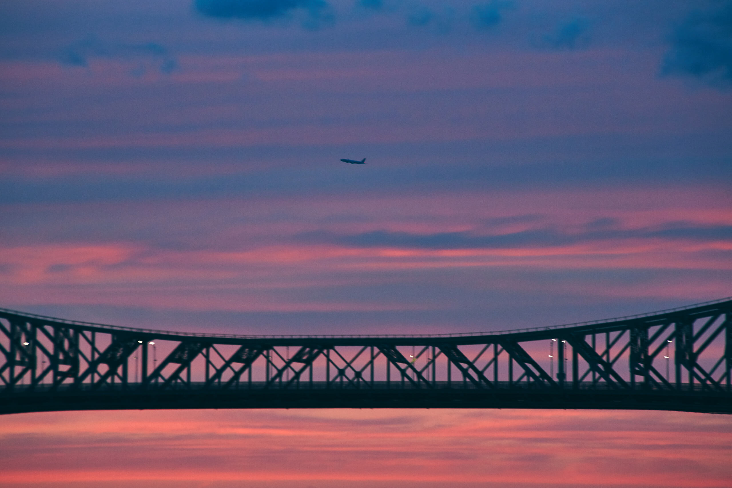 Landscape Photography Tips Travel Photography Ideas - Cityscape Photography - Sunset in Montreal Parc de Dieppe view of Downtown Montreal - FujiFilm X100T