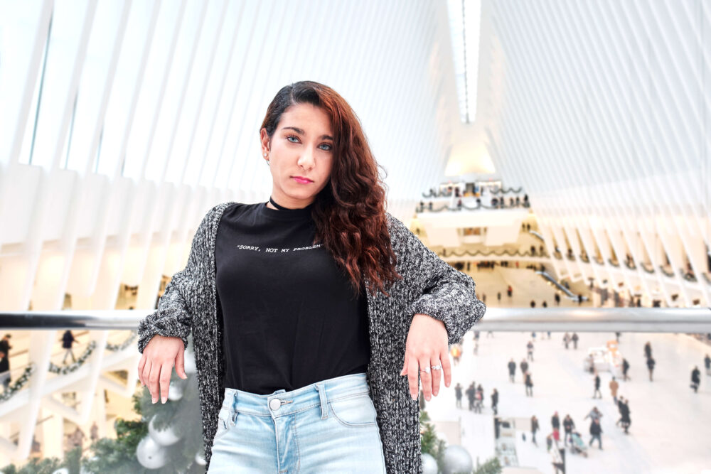 Fuji X Pro2 with xf 16mm f1.4 - Portrait Photography inside the Oculus - Model: Natalia