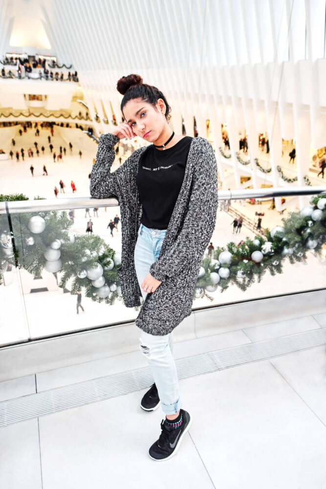 Fuji X Pro2 with xf 16mm f1.4 - Portrait Photography inside the Oculus - Model: Natalia