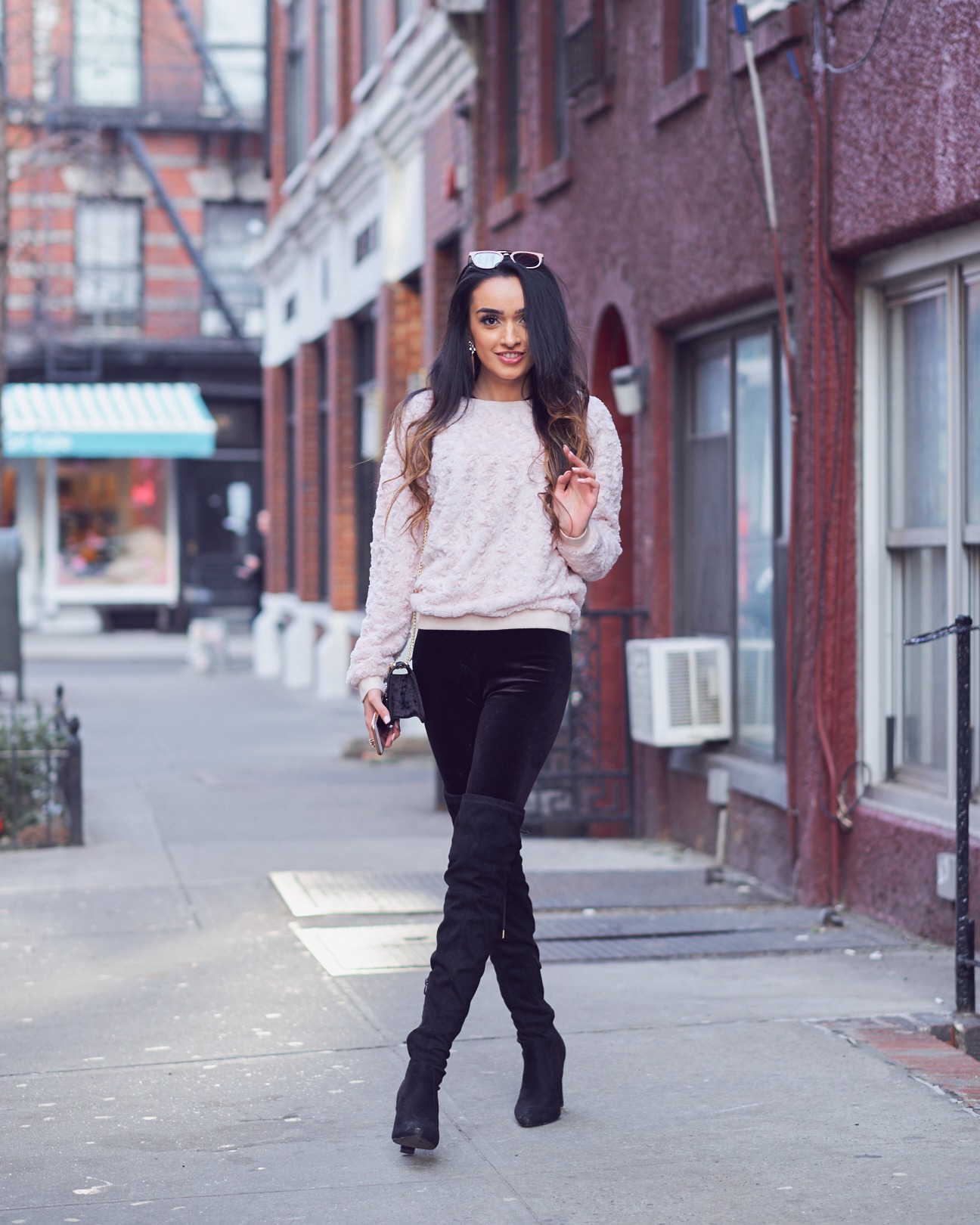 Portrait Photography Poses - Lifestyle Photography Woman - Fashion Photography Tips - Model Poses -Ramsha at Sweet Time Dessert Cafe in New York City - Fuji X Pro2 with xf 56mm f1.2