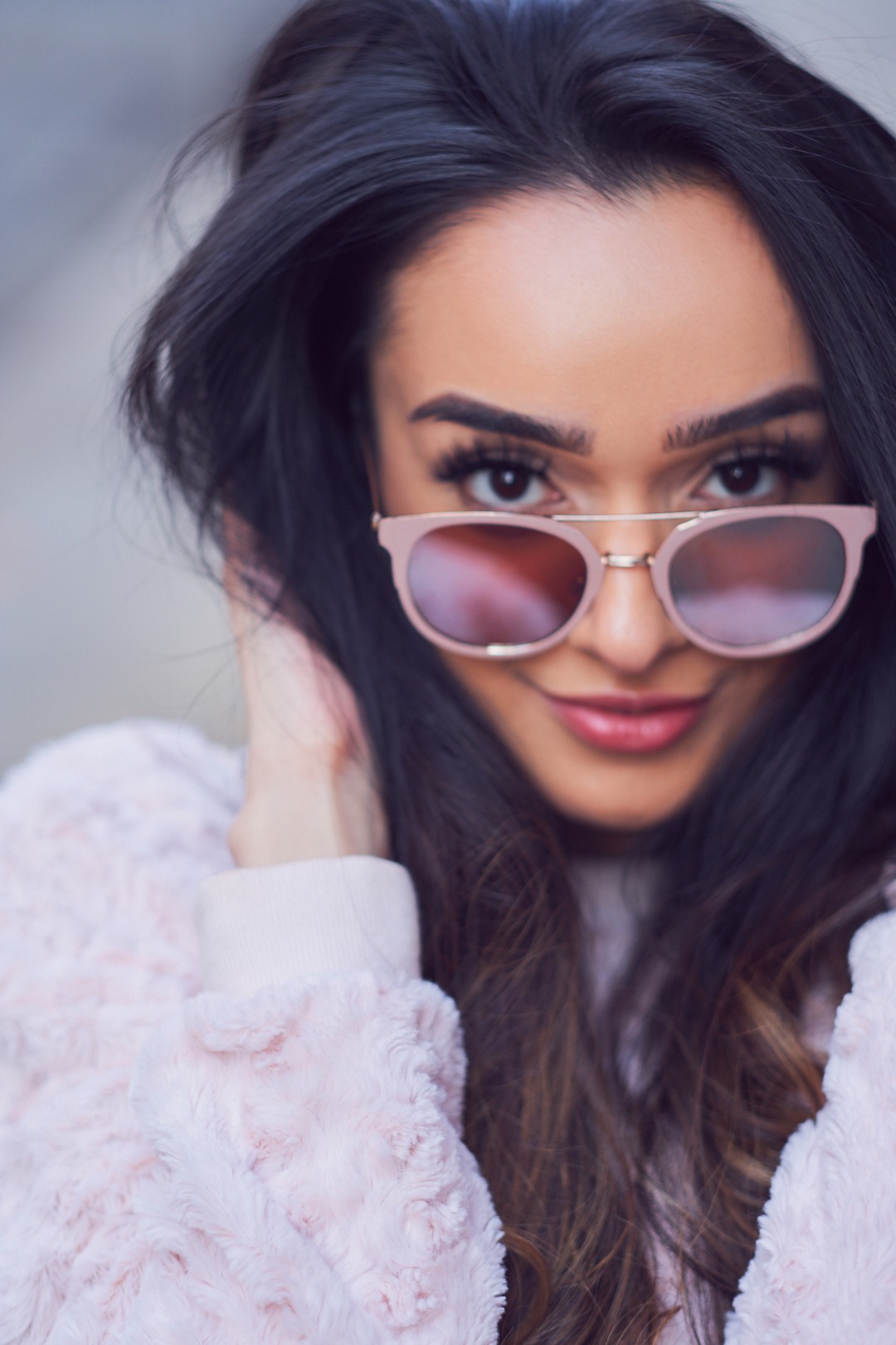 Portrait Photography Poses - Lifestyle Photography Woman - Fashion Photography Tips - Model Poses -Ramsha at Sweet Time Dessert Cafe in New York City - Fuji X Pro2 with xf 56mm f1.2