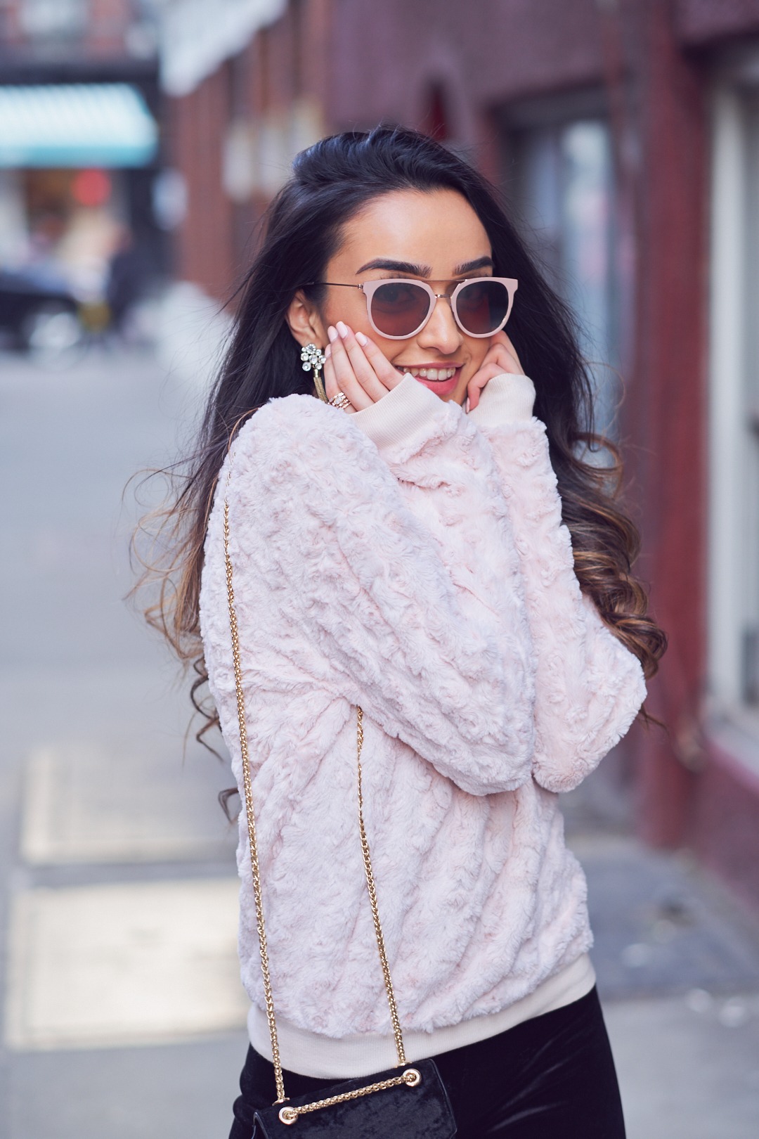 Portrait Photography Poses - Lifestyle Photography Woman - Fashion Photography Tips - Model Poses -Ramsha at Sweet Time Dessert Cafe in New York City - Fuji X Pro2 with xf 56mm f1.2