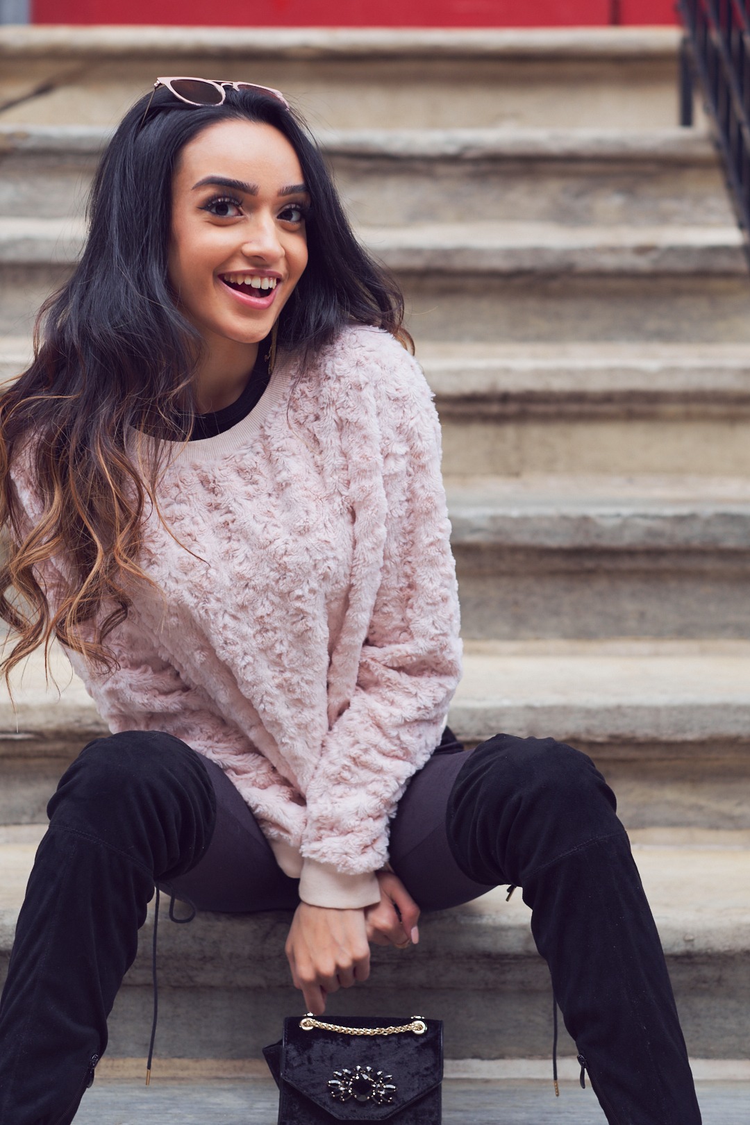 Portrait Photography Poses - Lifestyle Photography Woman - Fashion Photography Tips - Model Poses -Ramsha at Sweet Time Dessert Cafe in New York City - Fuji X Pro2 with xf 56mm f1.2