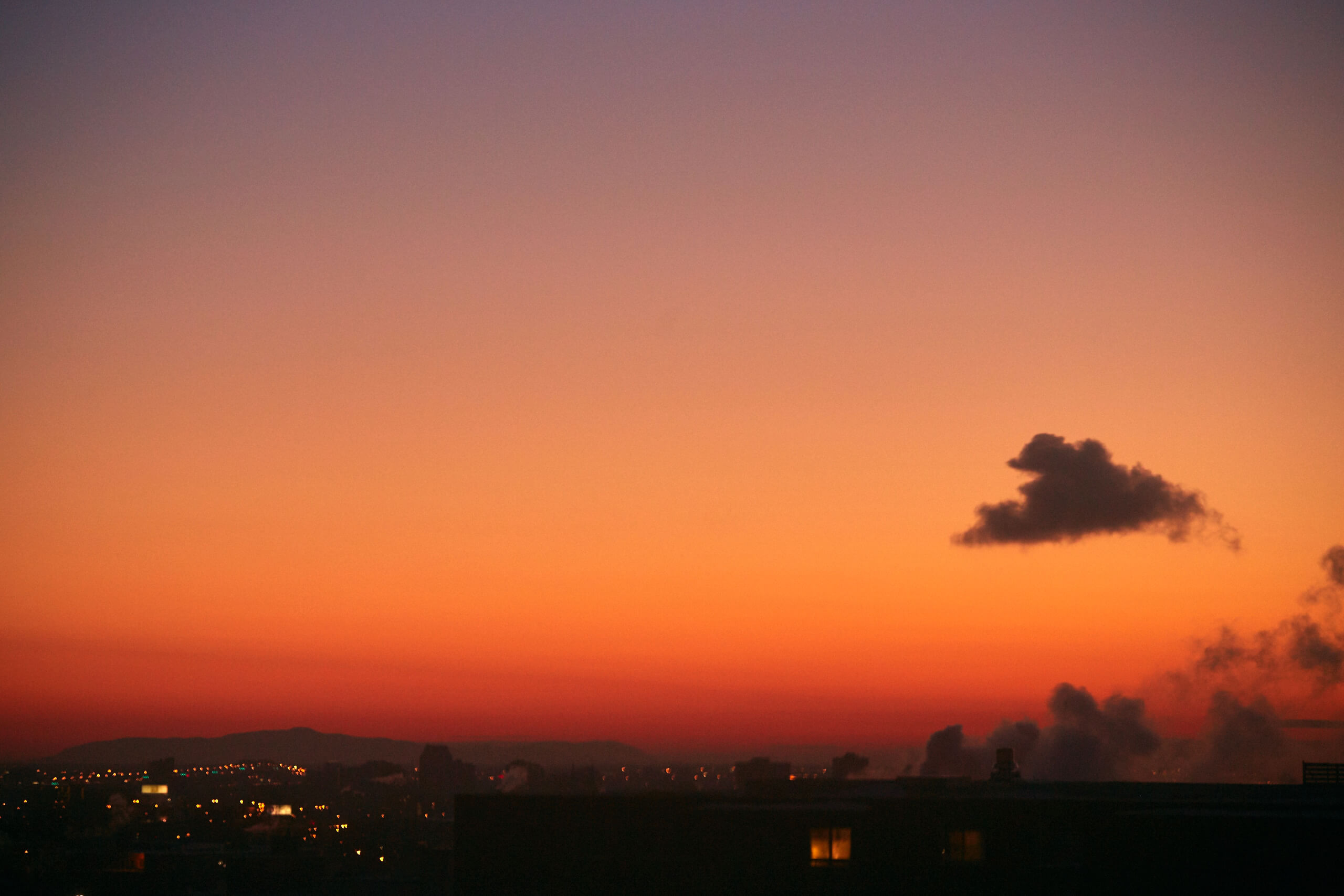 Canon 5D Mark iii with 70-300mm 4/5.6 - Sunset on Balcony in Montreal