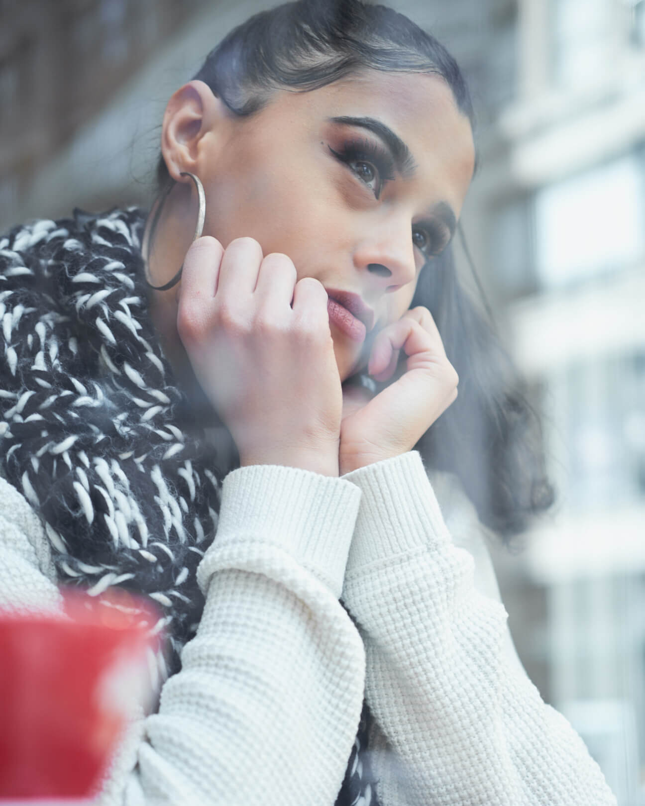 Emily - Flatiron District - Fashion Photography Poses - New York - Woman with a scarf and sunglasses - Portrait Photography Poses - Fuji X Pro2 with xf 56mm f1.2