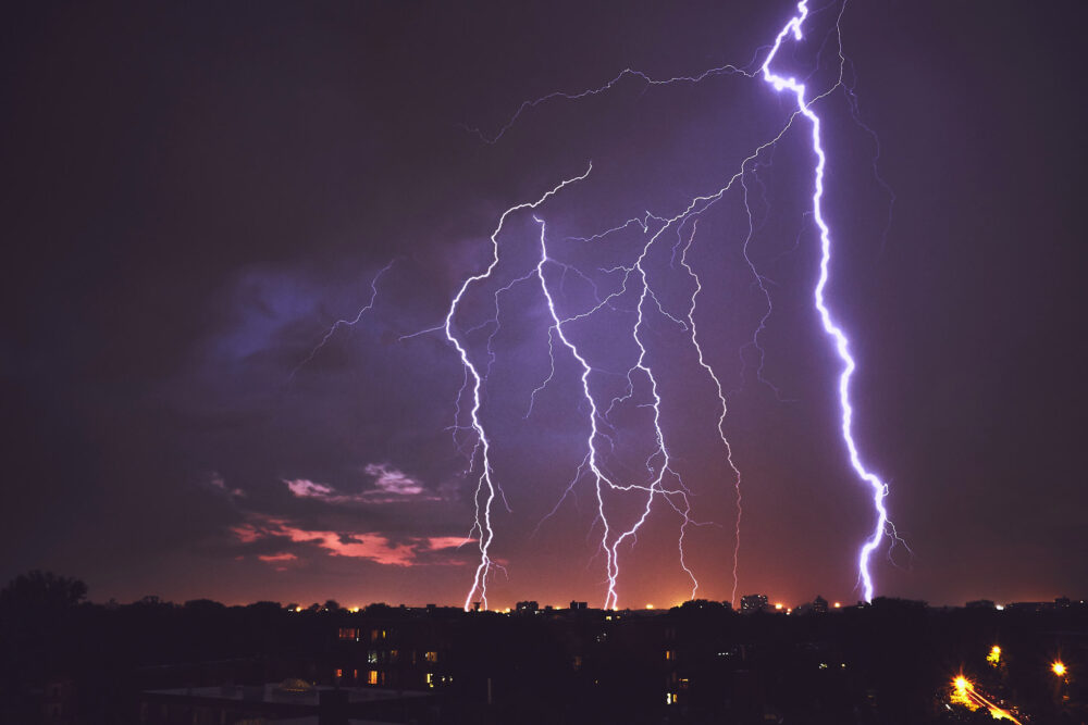 Montreal Lightning Storm - Clouds - Landscape Photography Tips - Travel Photography Ideas - Canon 5D Mark iii with ef 50mm 1.8