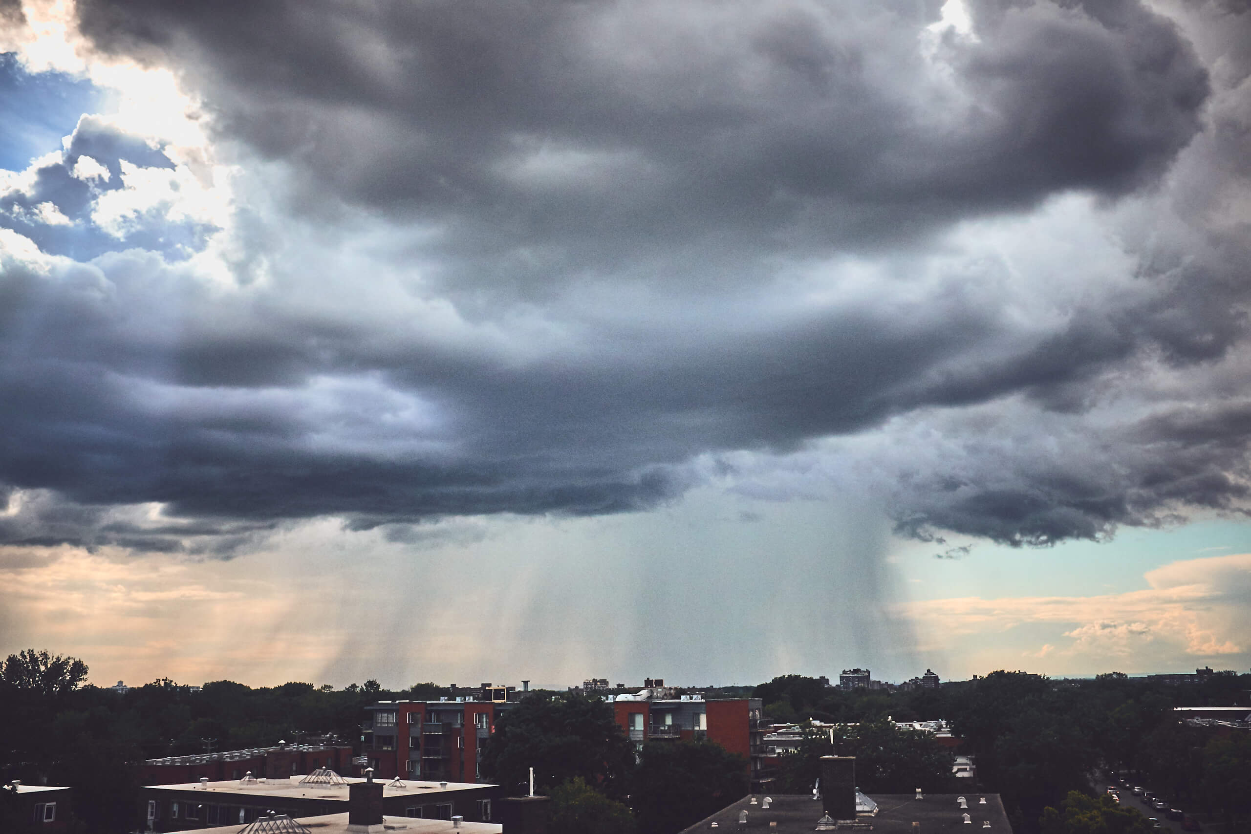 Montreal Storm Clouds - Landscape Photography Tips - Travel Photography Ideas - Montreal, Quebec - Canon 5D Mark iii with ef 50mm 1.8