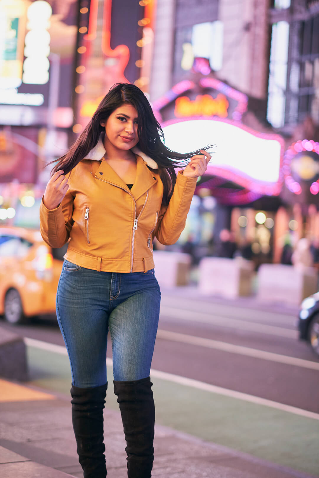 Daze - Time Square New York - Portrait Photography - Fuji X Pro2 with 56mm f1.2