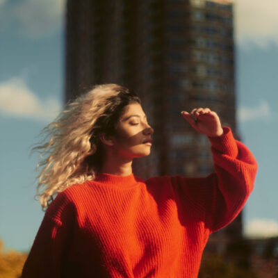 Nermeen - Lifestyle Photography - Instagram Photography Meetup - Portrait Photography - Gantry Plaza Park, Long Island City - New York