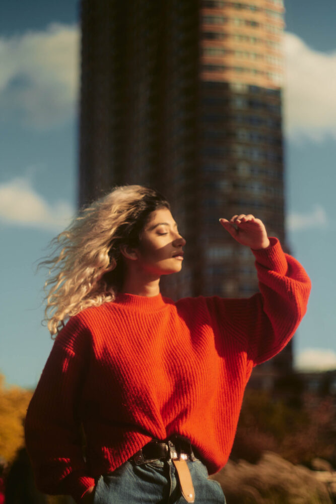 Nermeen - Lifestyle Photography - Instagram Photography Meetup - Portrait Photography - Gantry Plaza Park, Long Island City - New York