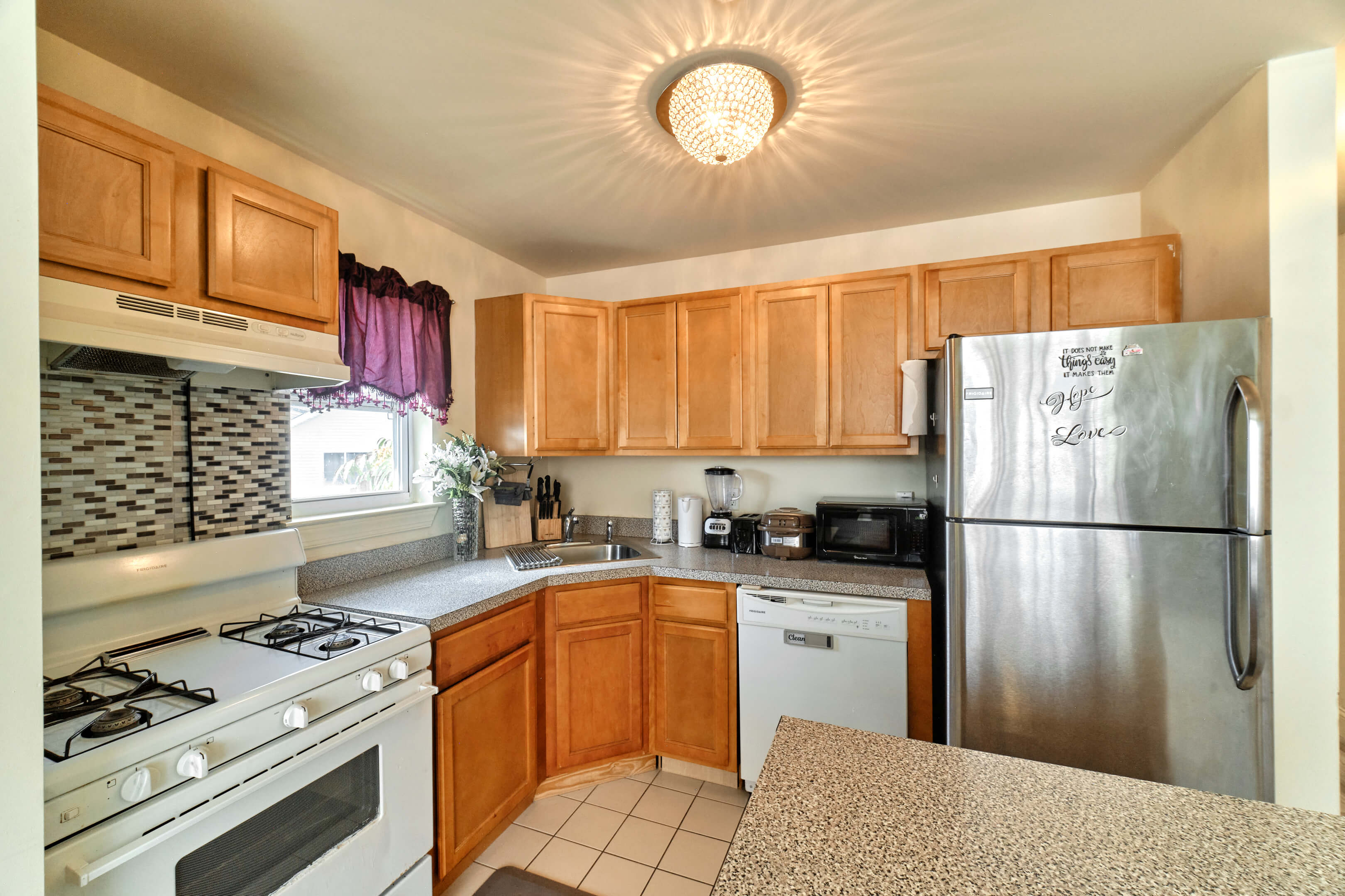 101 Dolphin Ct, Bronx, NY 10473 - Real Estate Photography, AirBnB Photography