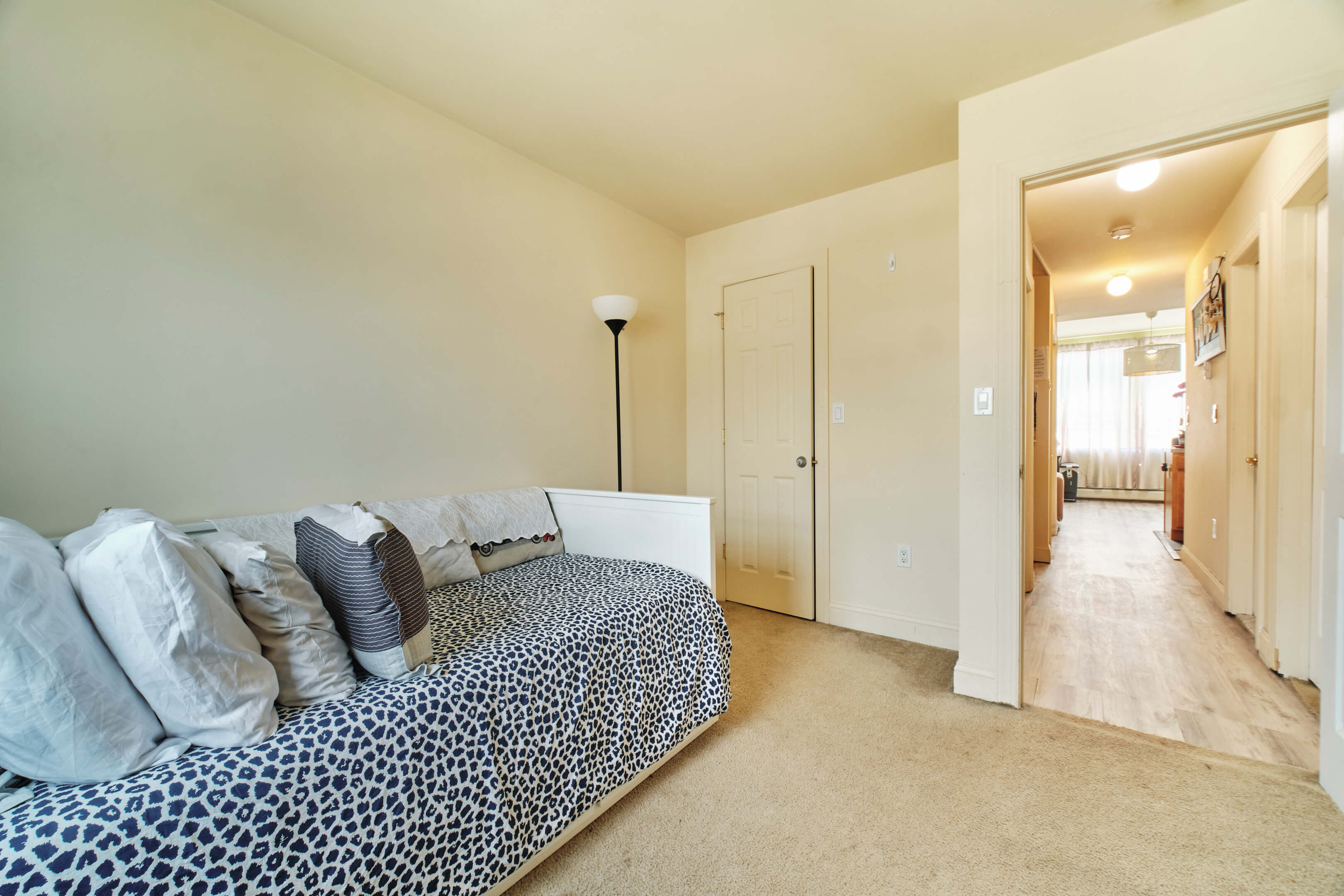 101 Dolphin Ct, Bronx, NY 10473 - Real Estate Photography, AirBnB Photography