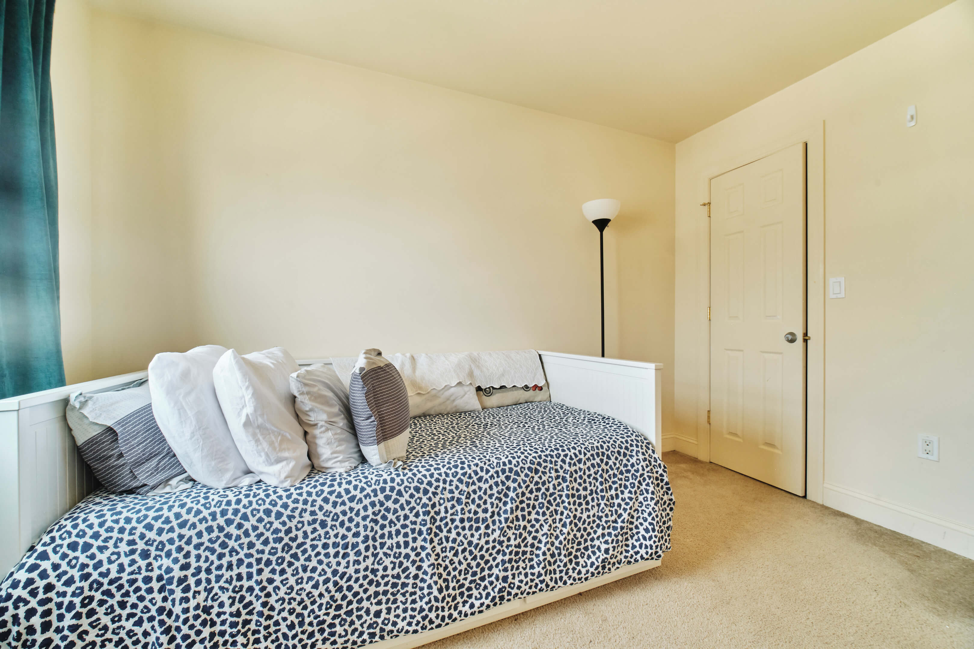 101 Dolphin Ct, Bronx, NY 10473 - Real Estate Photography, AirBnB Photography