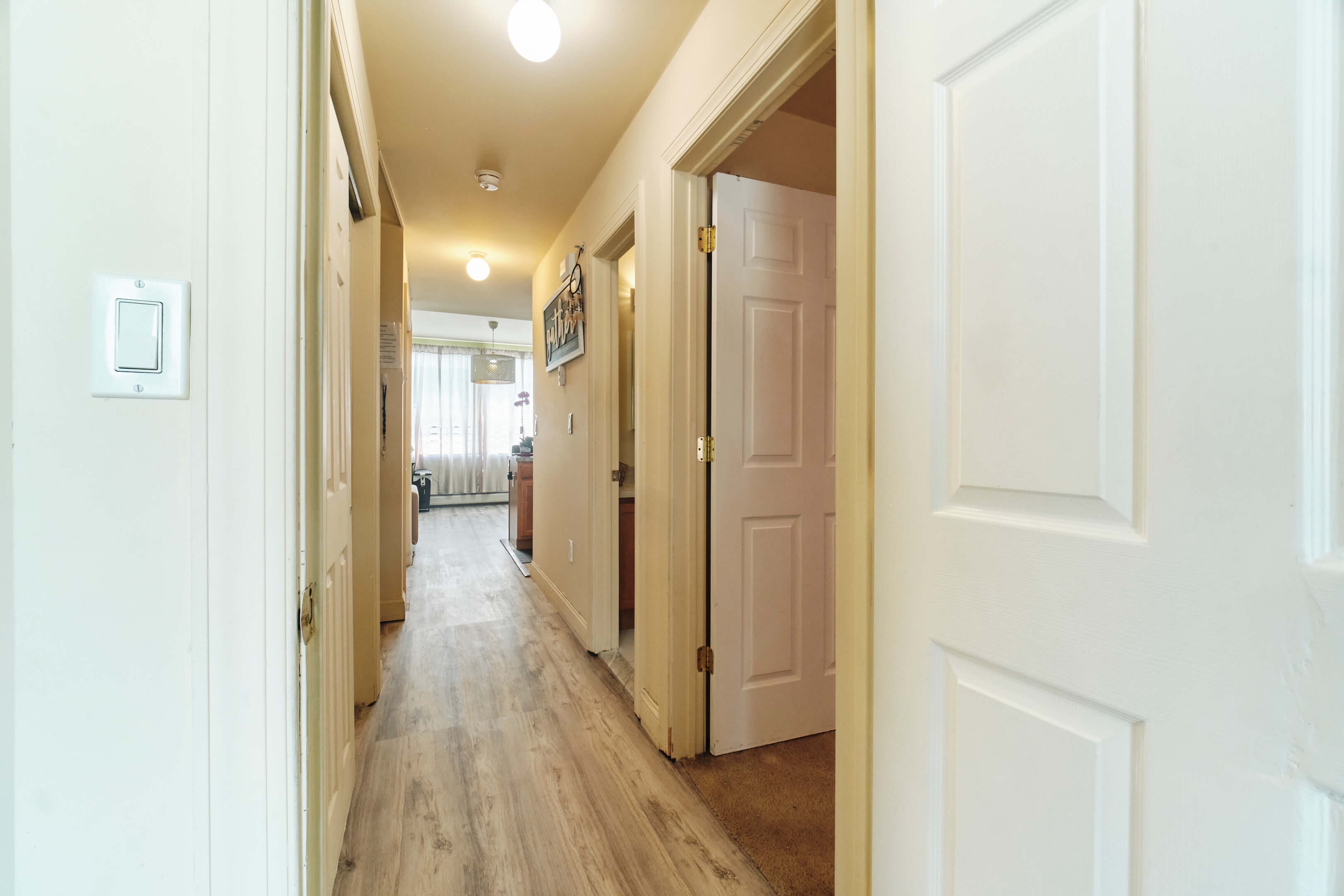 101 Dolphin Ct, Bronx, NY 10473 - Real Estate Photography, AirBnB Photography