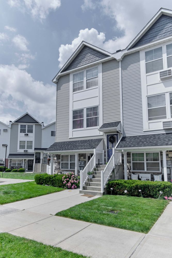 101 Dolphin Ct, Bronx, NY 10473 - Real Estate Photography, AirBnB Photography