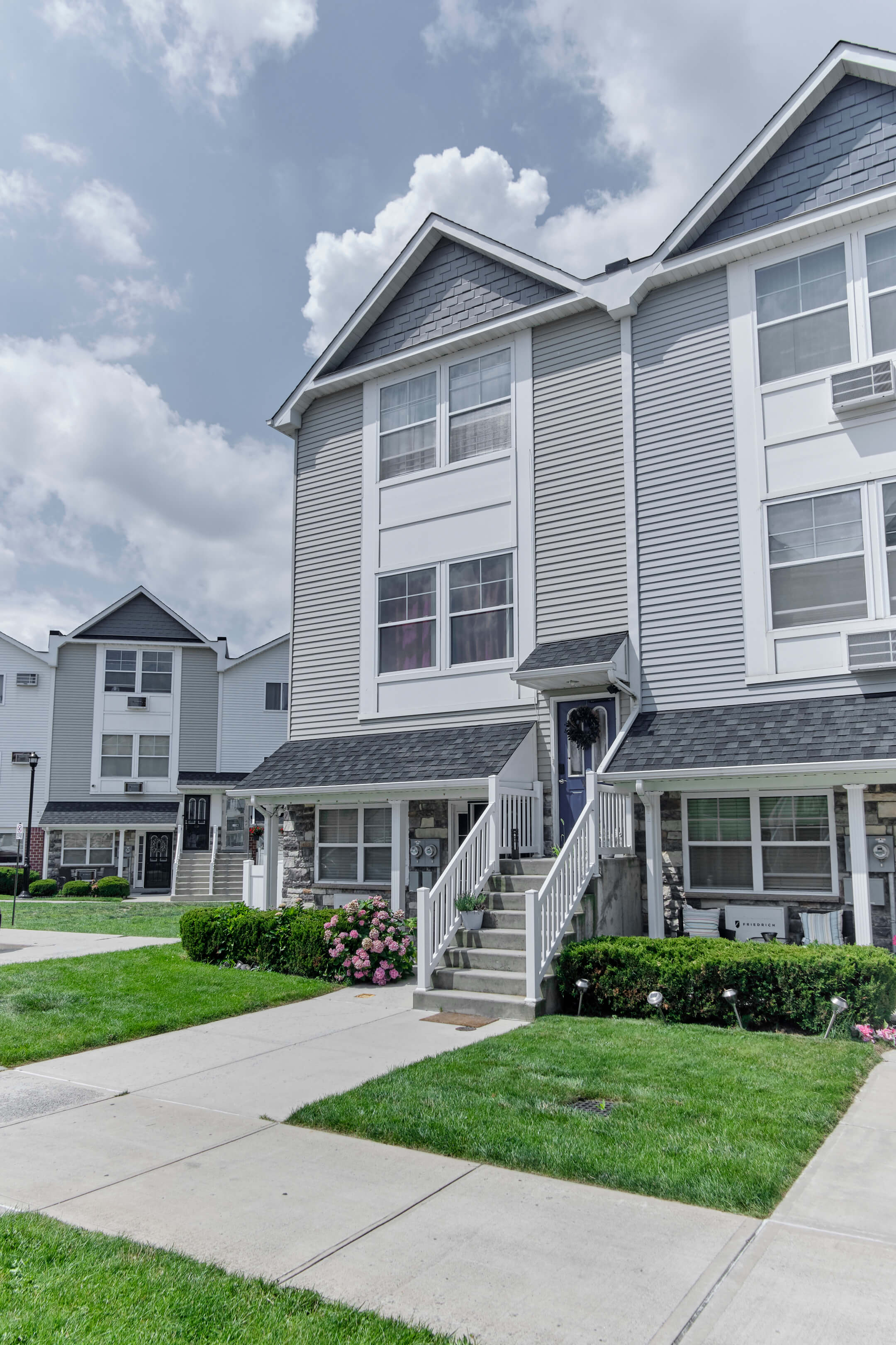 101 Dolphin Ct, Bronx, NY 10473 - Real Estate Photography, AirBnB Photography