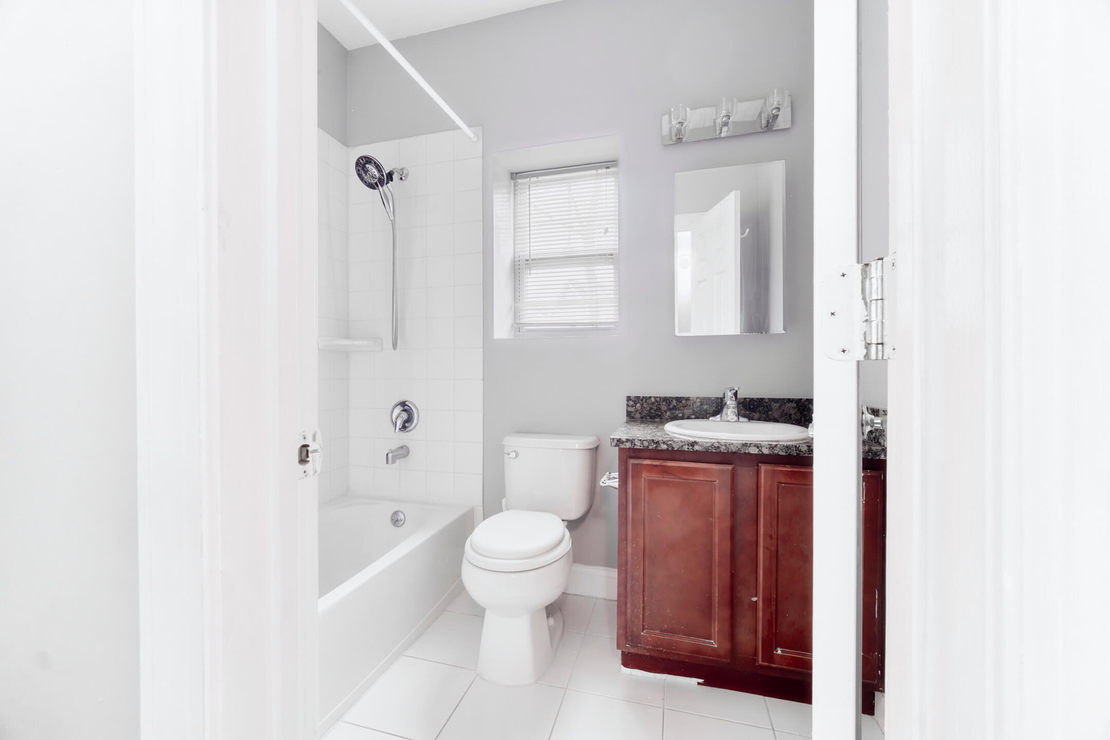 101 Dolphin Ct, Bronx, NY 10473 - Real Estate Photography, AirBnB Photography