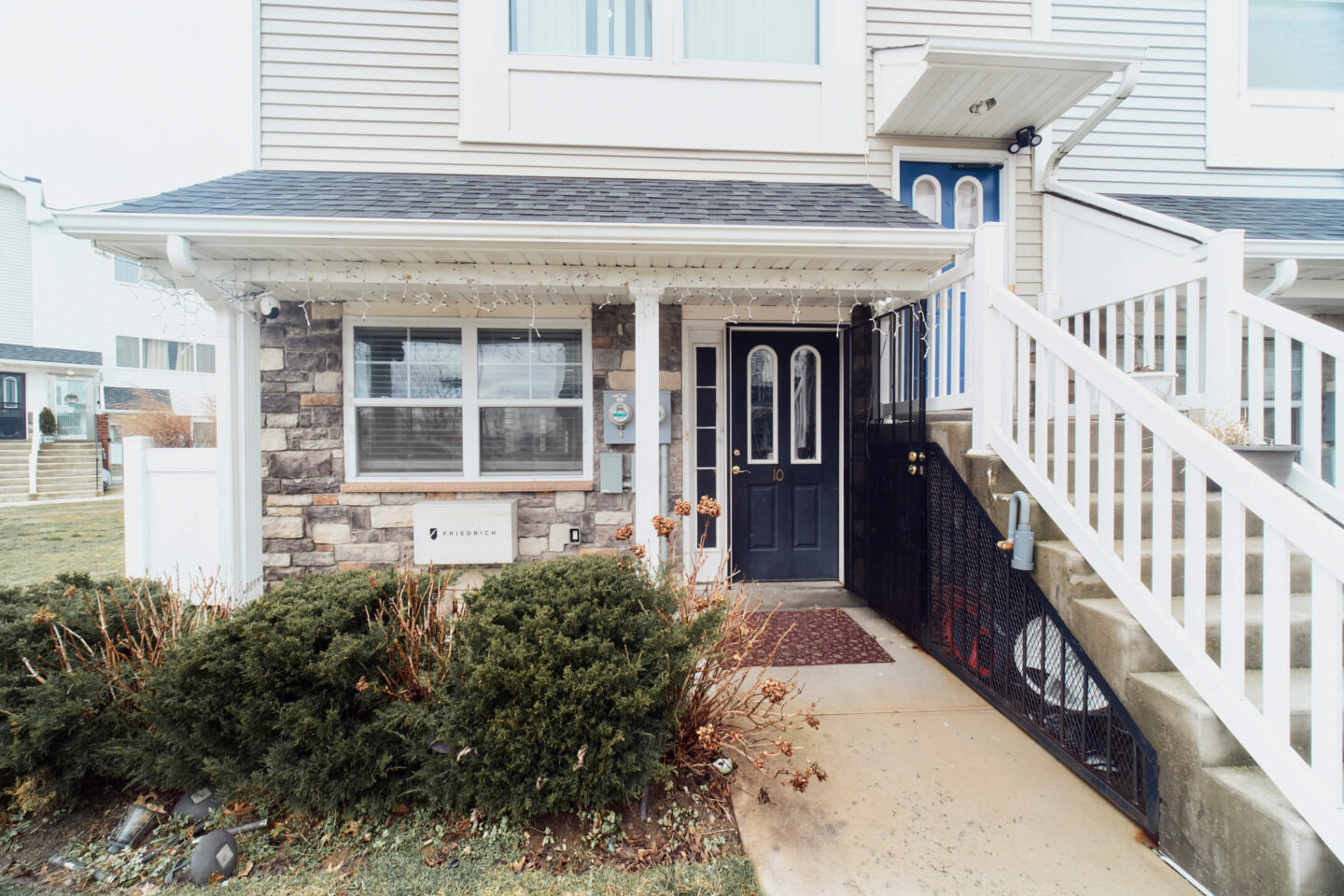101 Dolphin Ct, Bronx, NY 10473 - Real Estate, AirBnB Photography