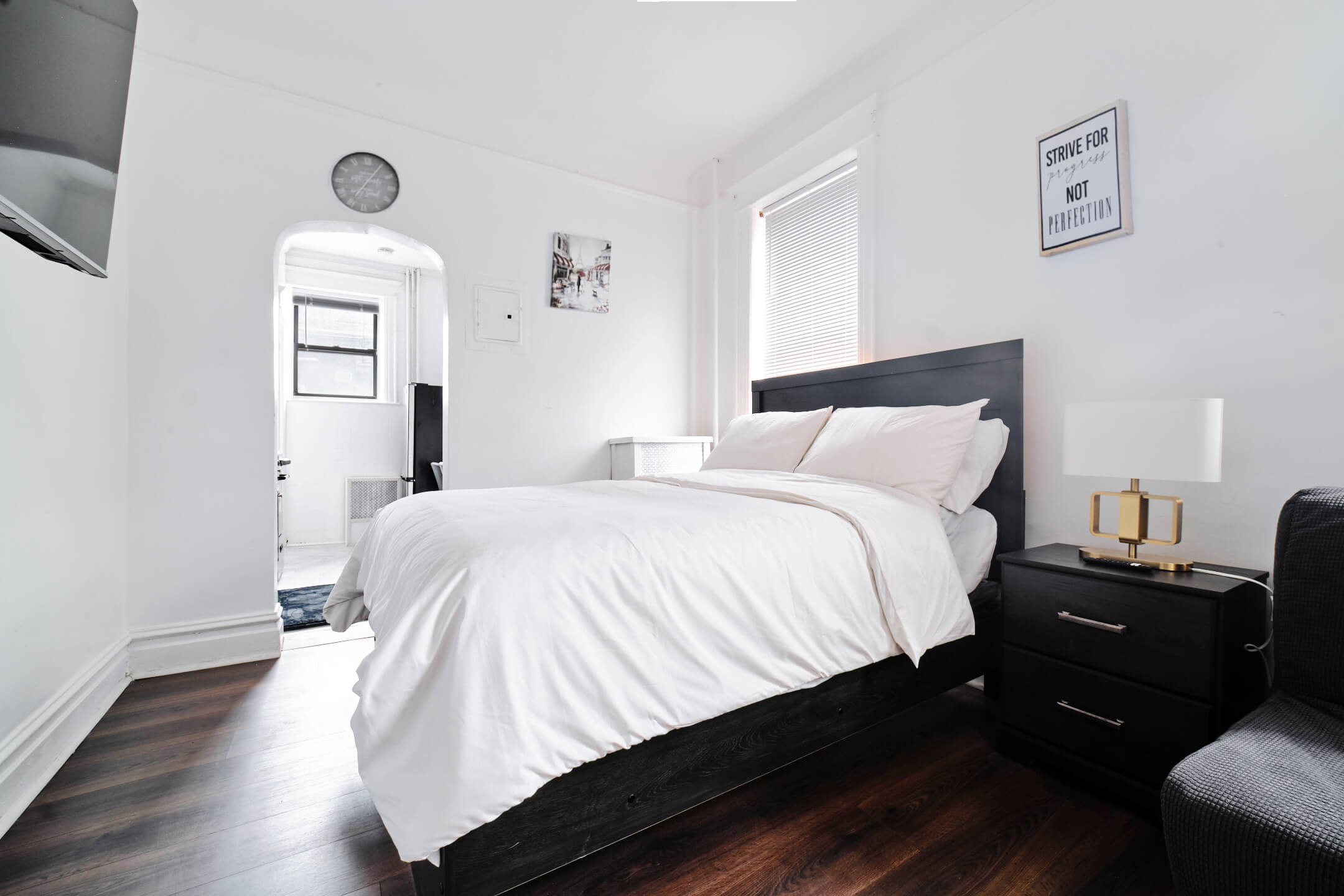 41-32 76th St, East Elmhurst, NY 11373 - Apt 1 - Real Estate Photography - AirBnB Listing