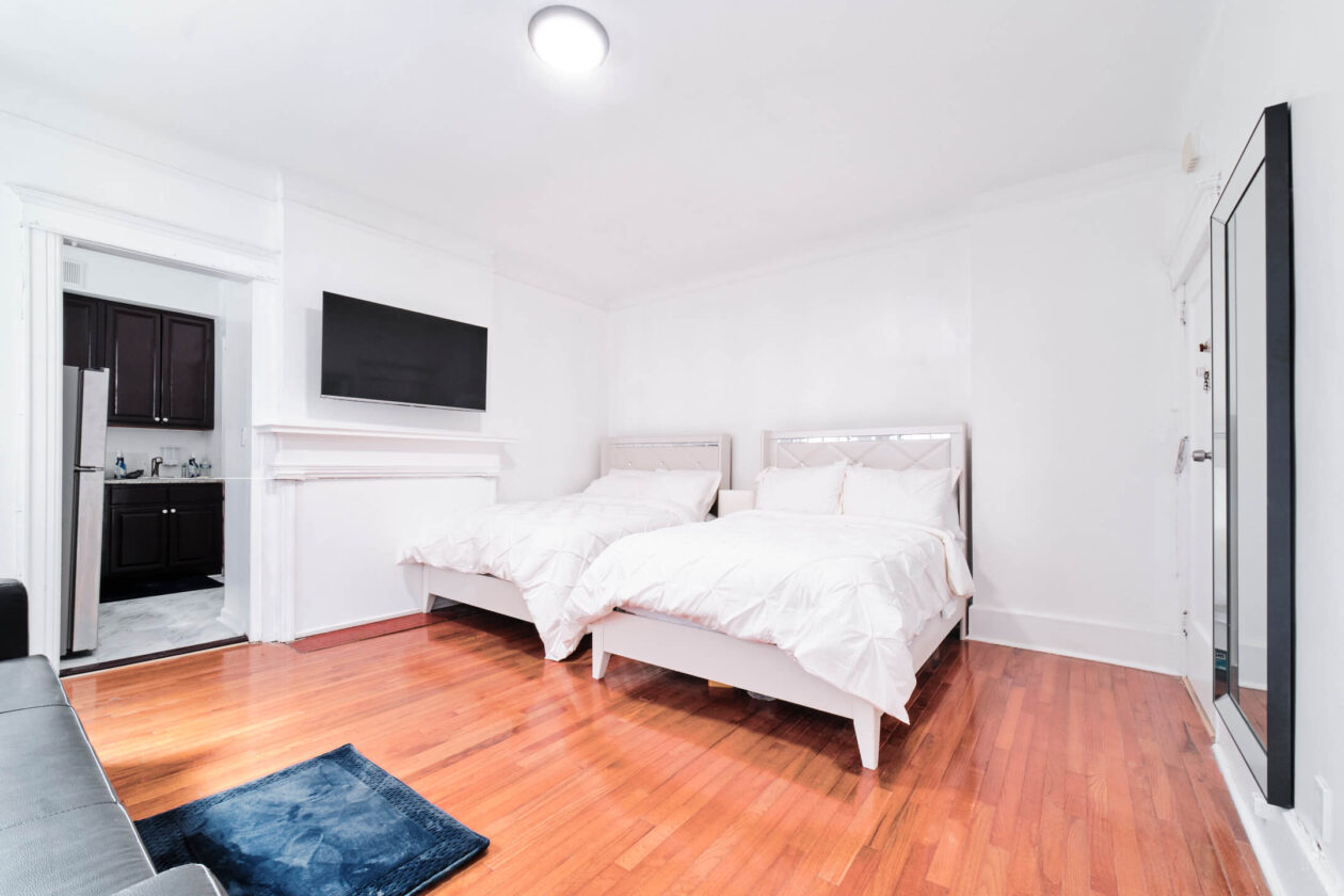 41-32 76th St, East Elmhurst, NY 11373 - Apt 2 - Real Estate Photography - AirBnB Listing