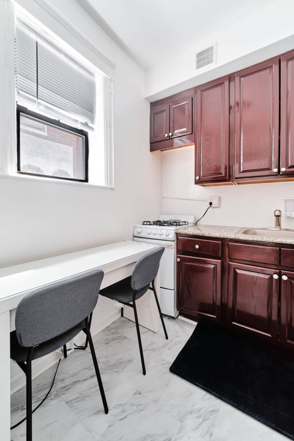 41-32 76th St, East Elmhurst, NY 11373 - Apt 2 - Real Estate Photography - AirBnB Listing