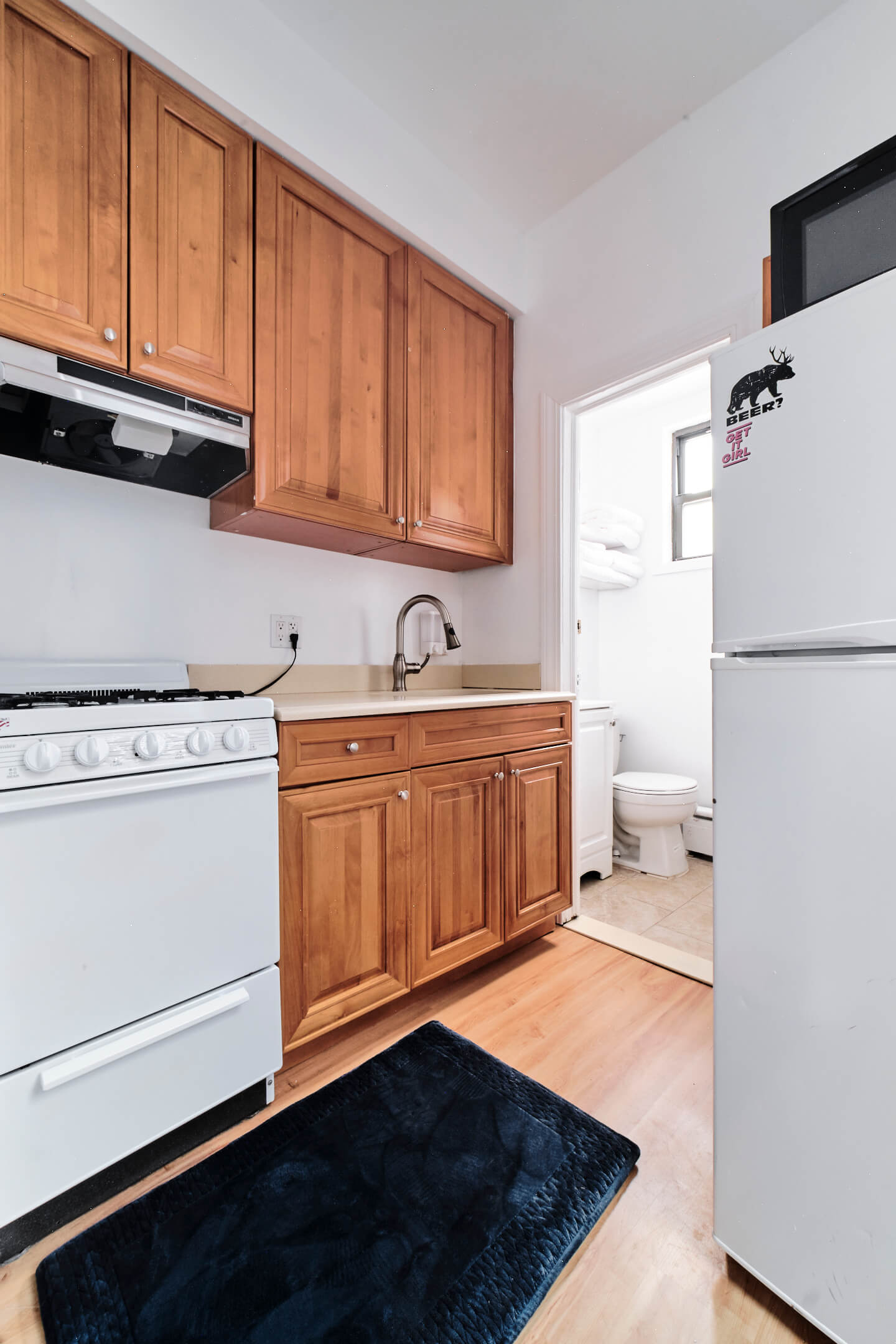 41-32 76th St, East Elmhurst, NY 11373 - Apt 3 - Real Estate Photography - AirBnB Listing