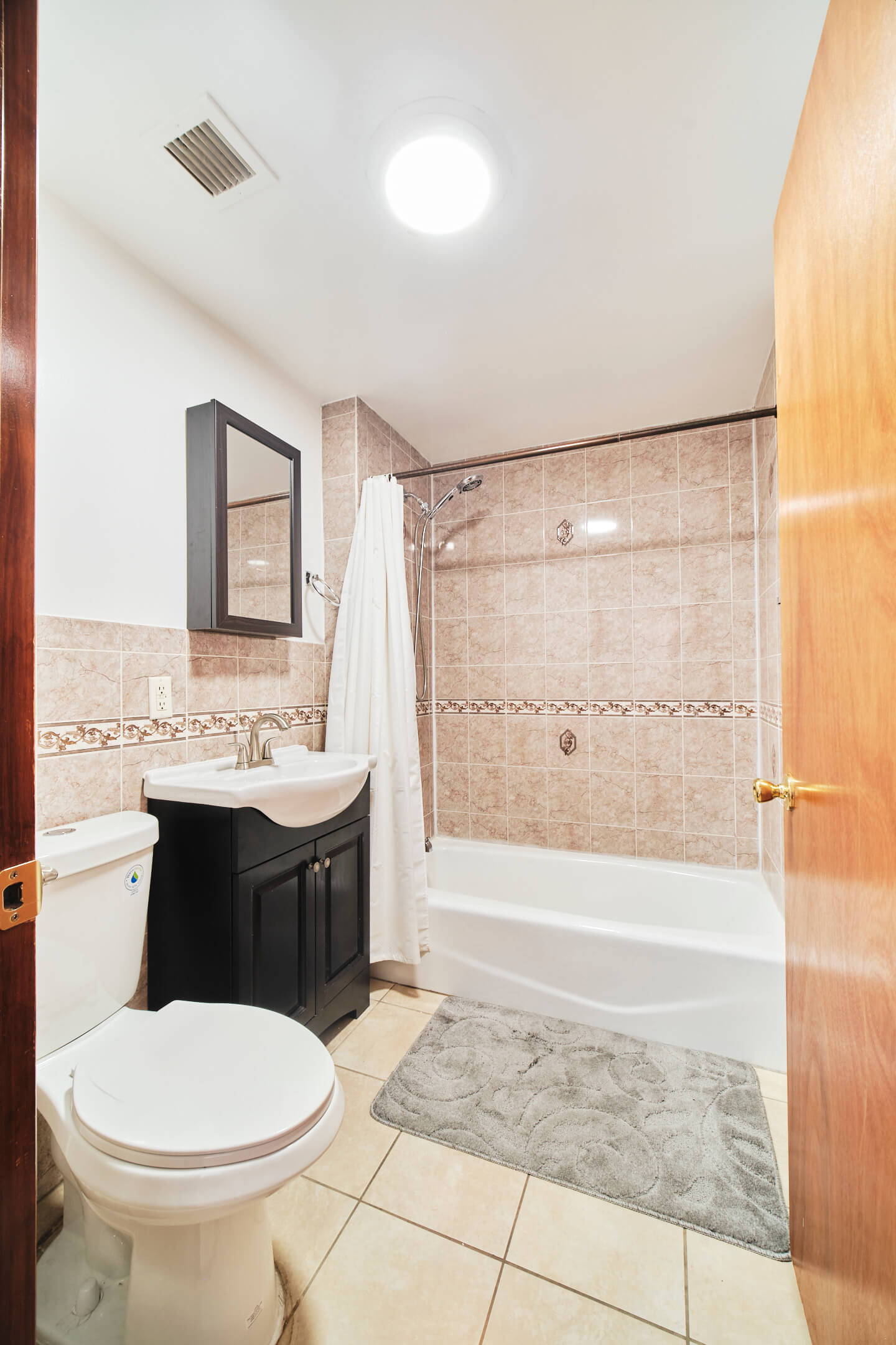91-12 175TH St, JAMAICA, NY 11432 - Real Estate Photography - AirBnB Photography