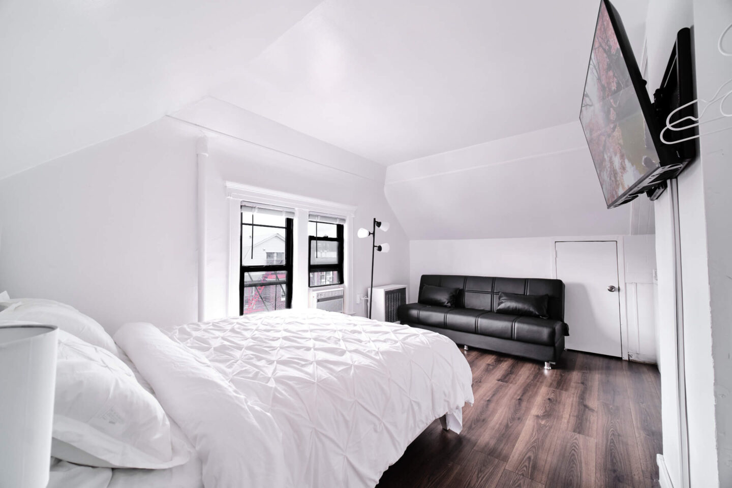 41-32 76th St, East Elmhurst, NY 11373 - Apt 7 - Real Estate Photography - AirBnB Listing