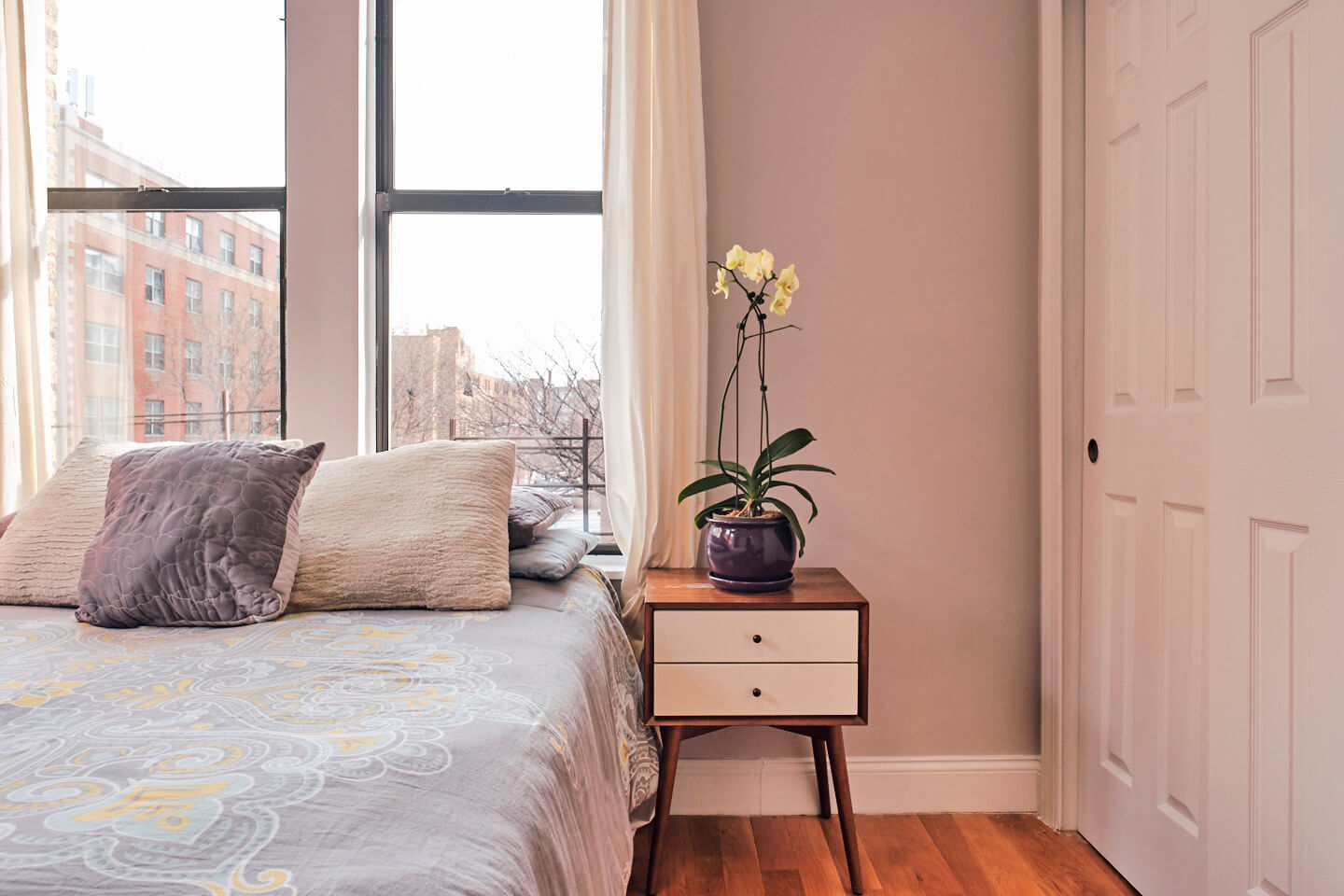 2W_111th_street - Bedroom - airBnB Photography