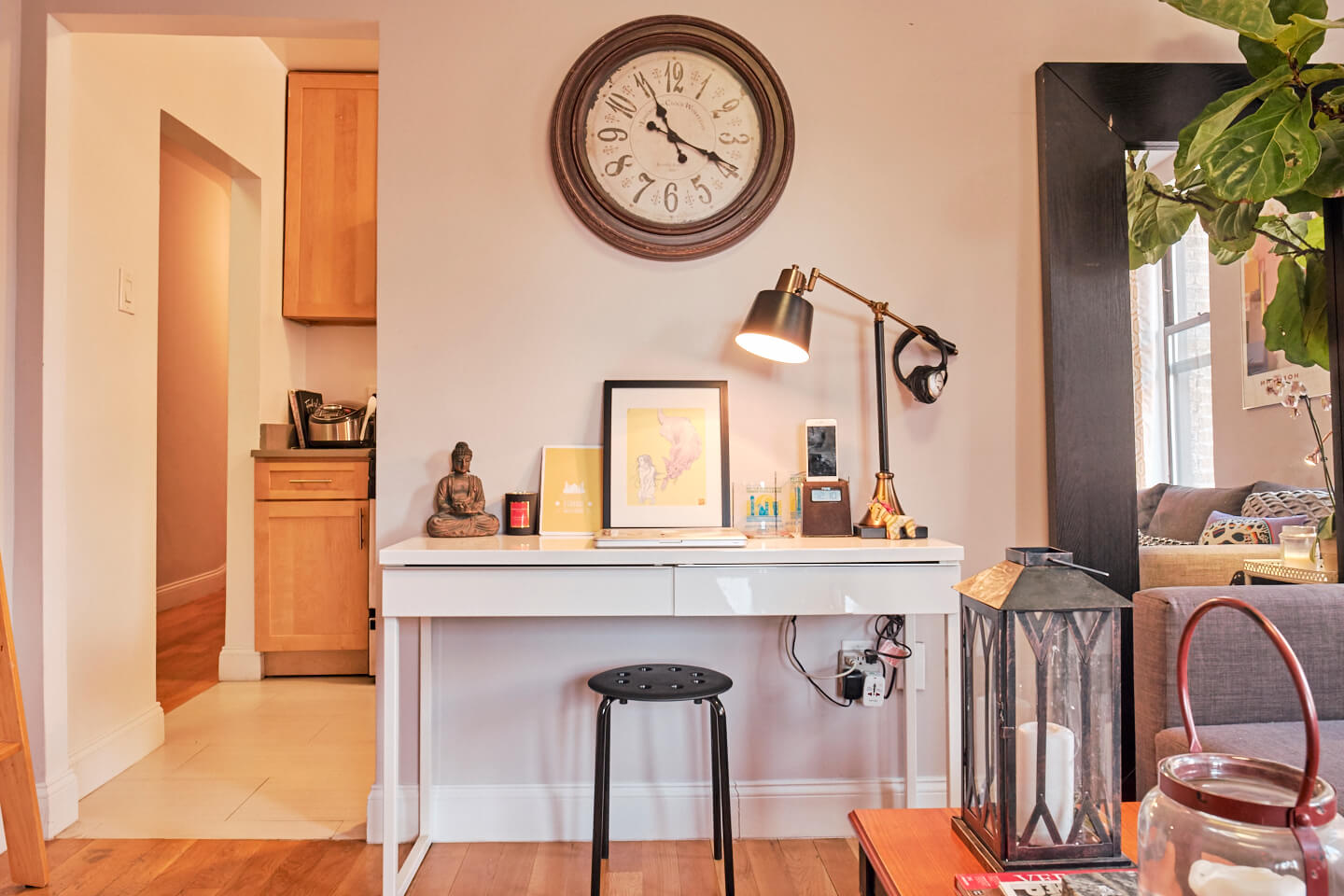 2W_111th_street - Living Room Desk - airBnB Photography