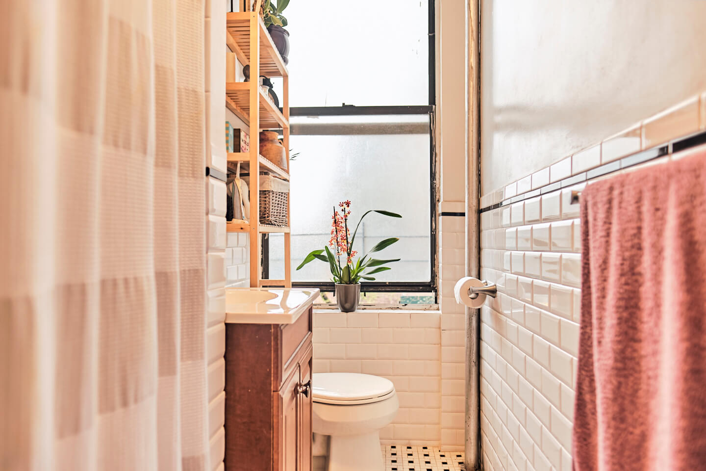 2W_111th_street - Bathroom - airBnB Photography