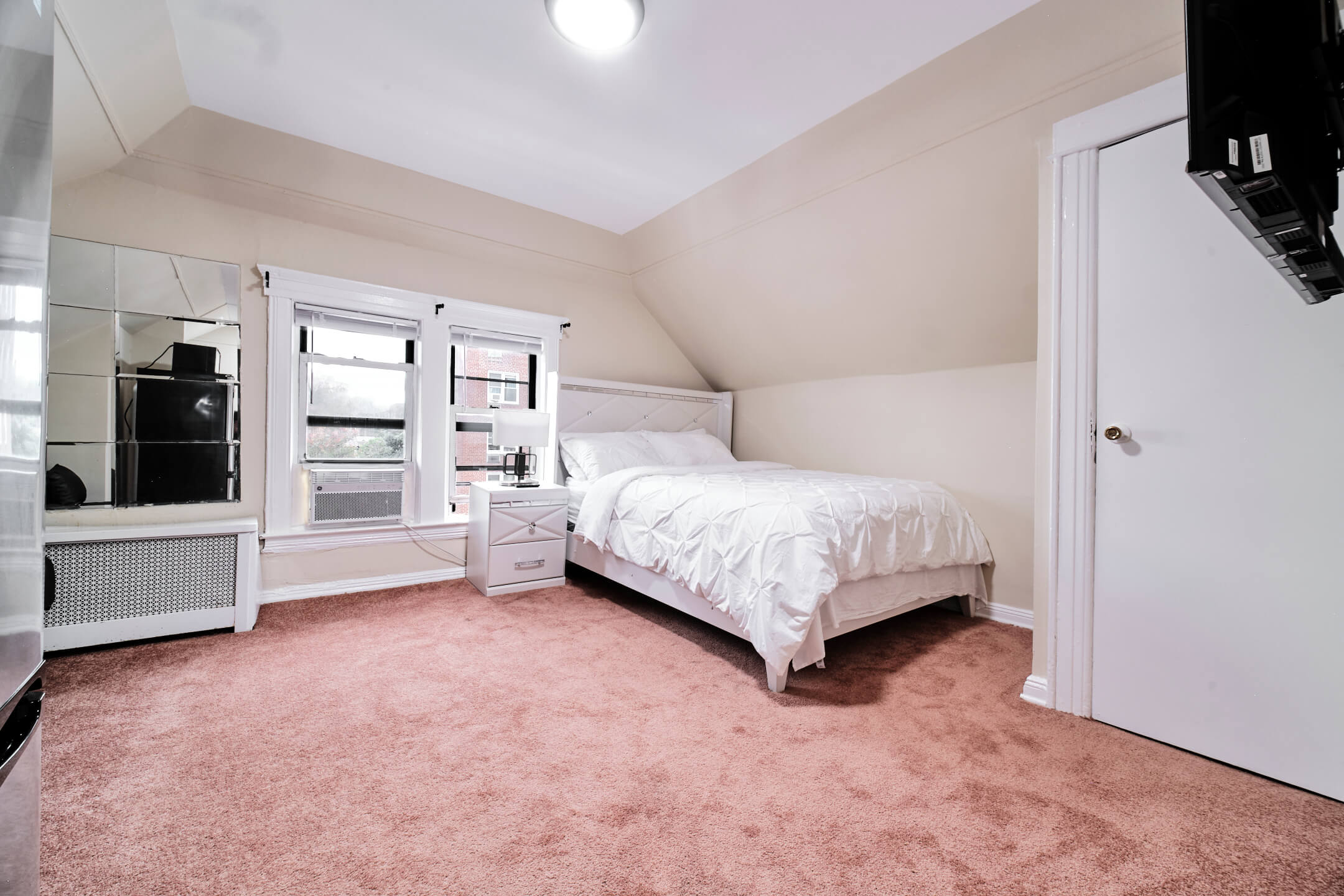 41-32 76th St, East Elmhurst, NY 11373 - Apt 8 - Real Estate Photography - AirBnB Listing