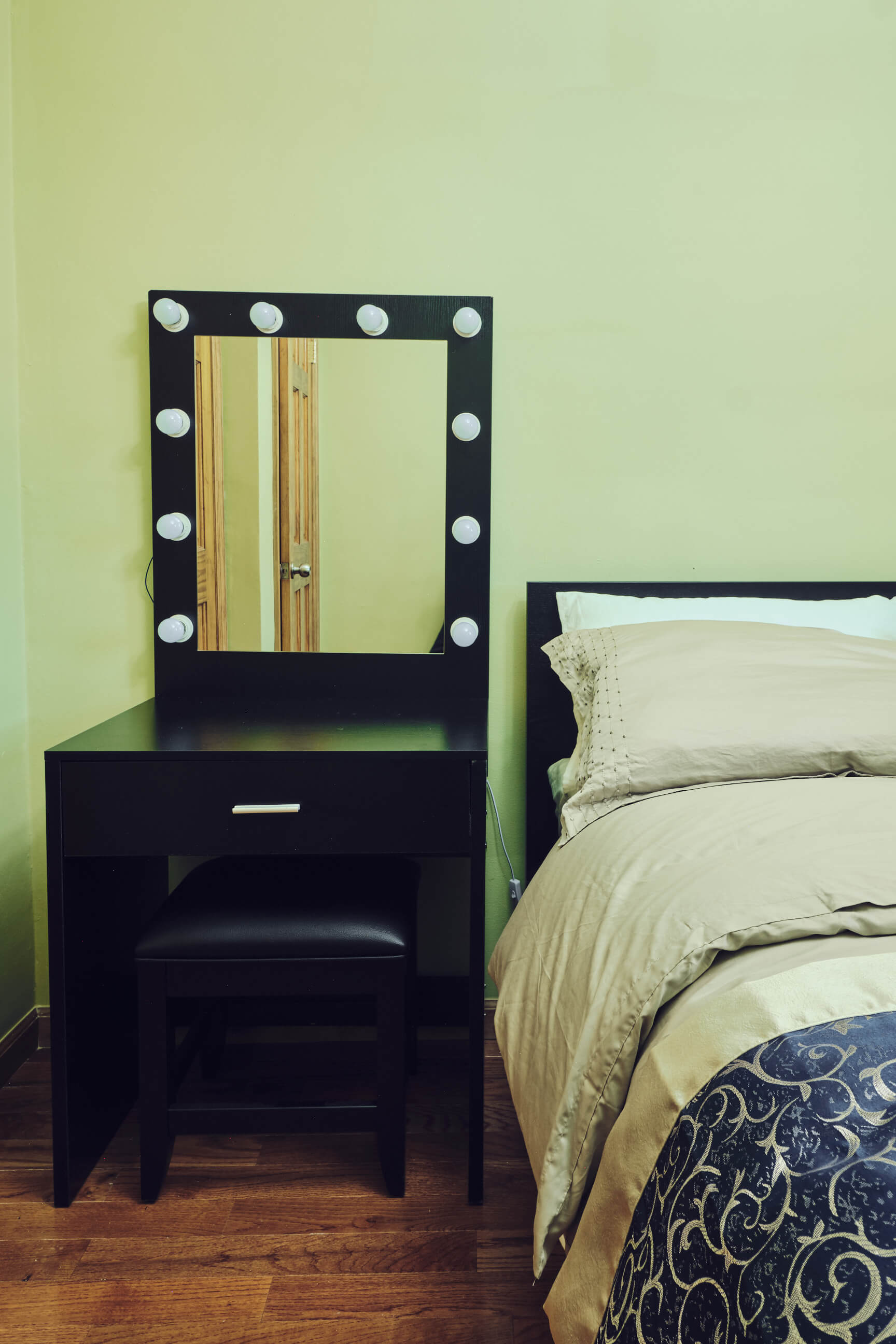 3204 77th St, East Elmhurst, NY 11370 - AirBnb - Real Estate - Interior Photography