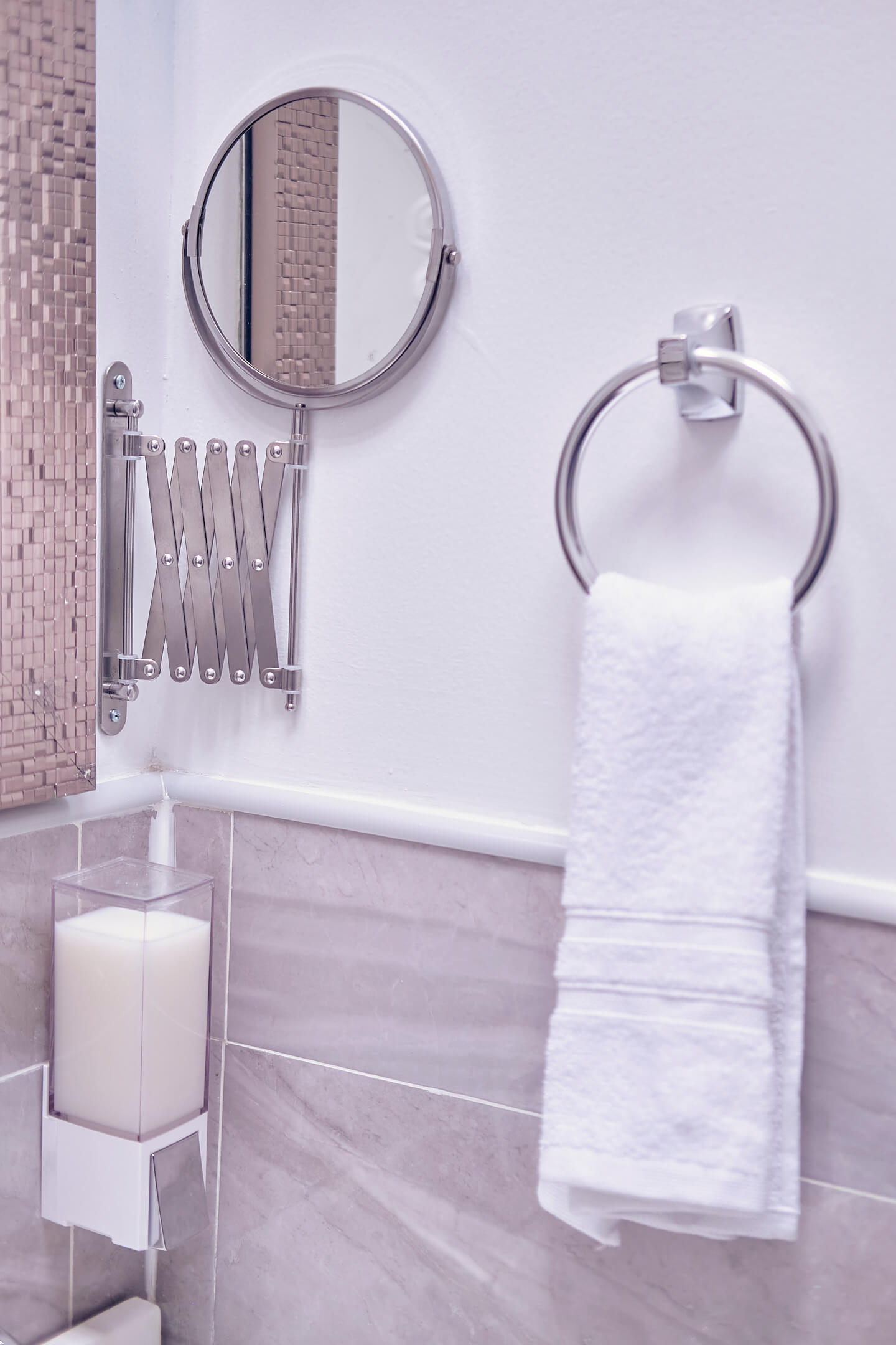 24-01 95th St, East Elmhurst, NY 11369 - Upper Level AirBnB