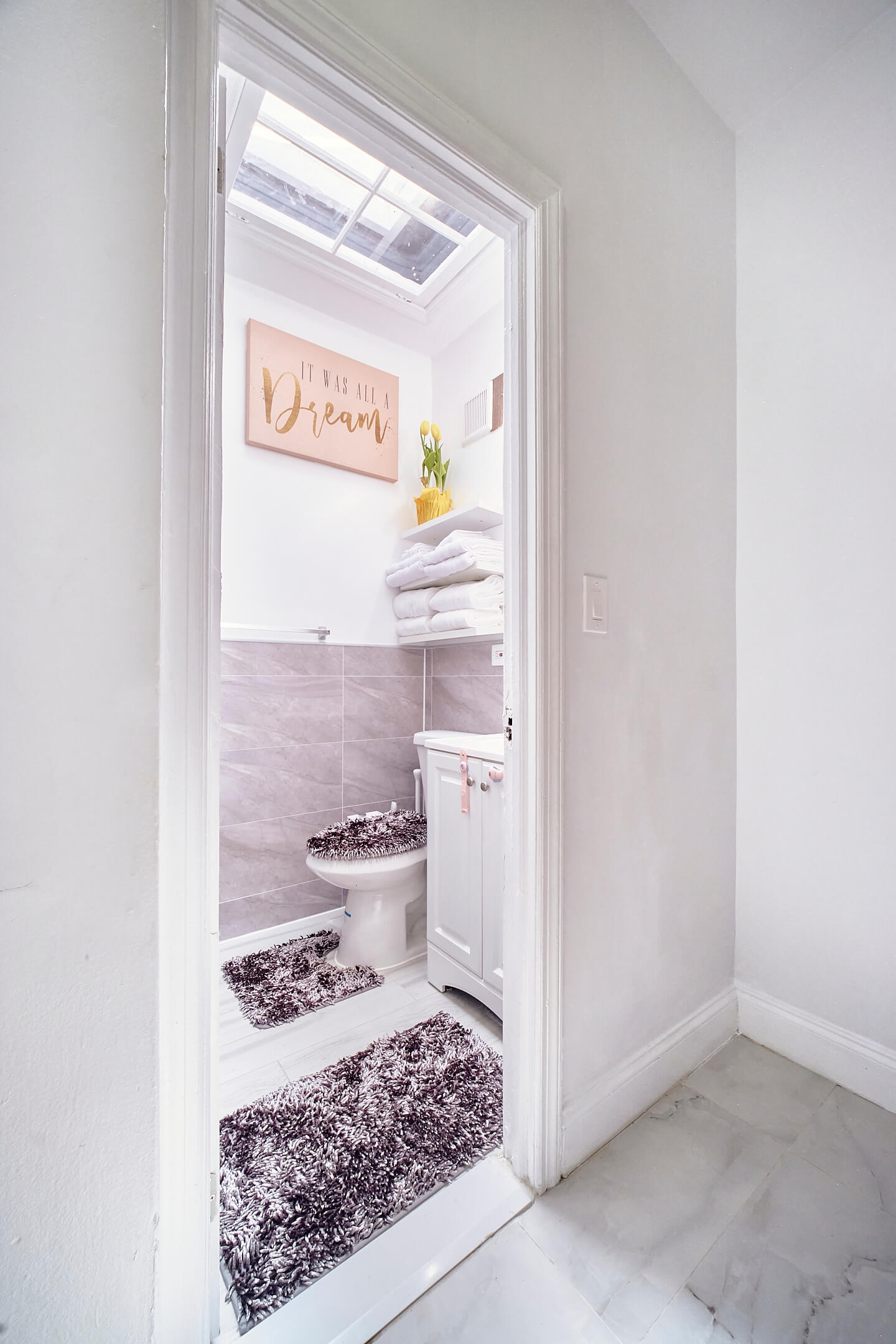 24-01 95th St, East Elmhurst, NY 11369 - Upper Level AirBnB