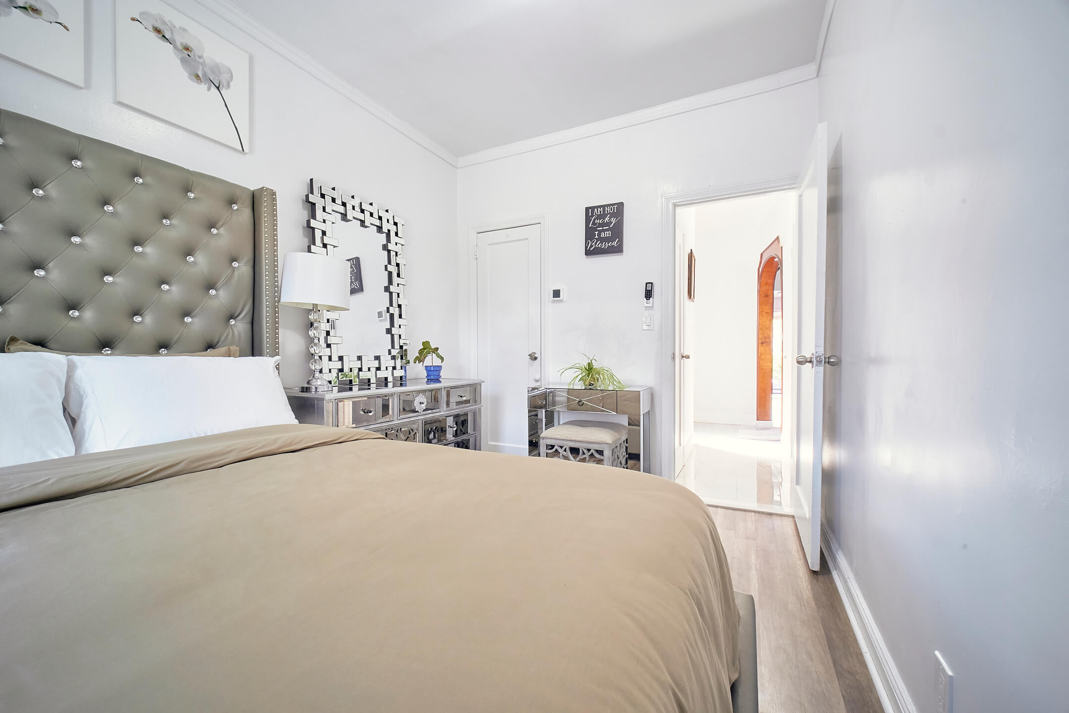 24-01 95th St, East Elmhurst, NY 11369 - Upper Level AirBnB