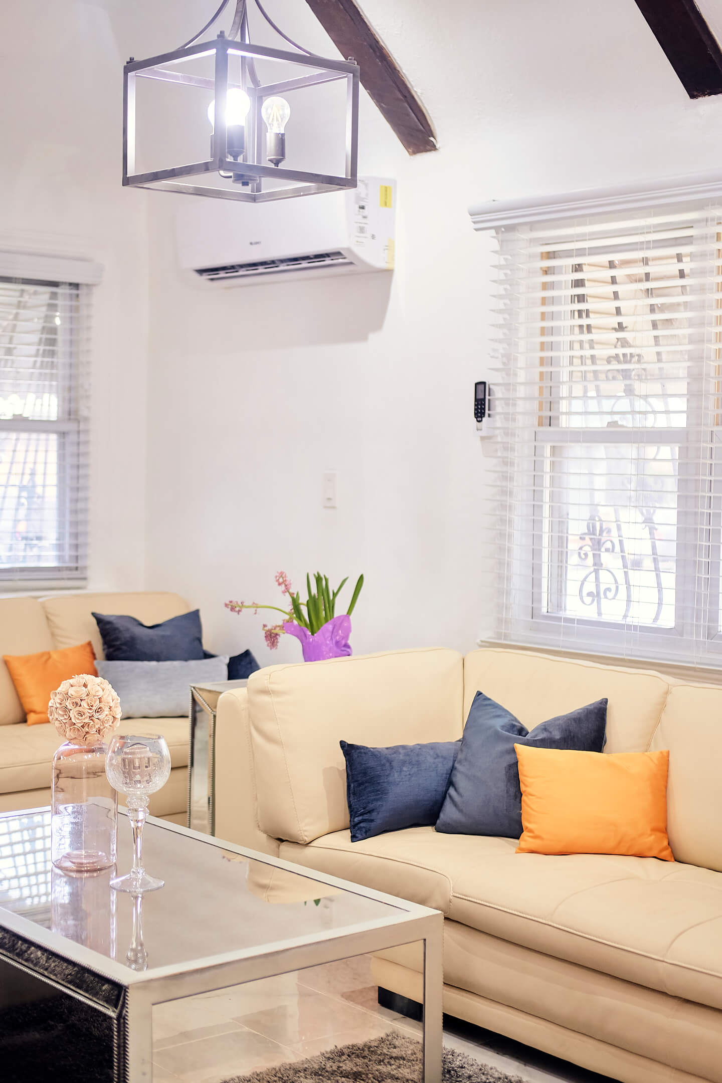 24-01 95th St, East Elmhurst, NY 11369 - Upper Level AirBnB