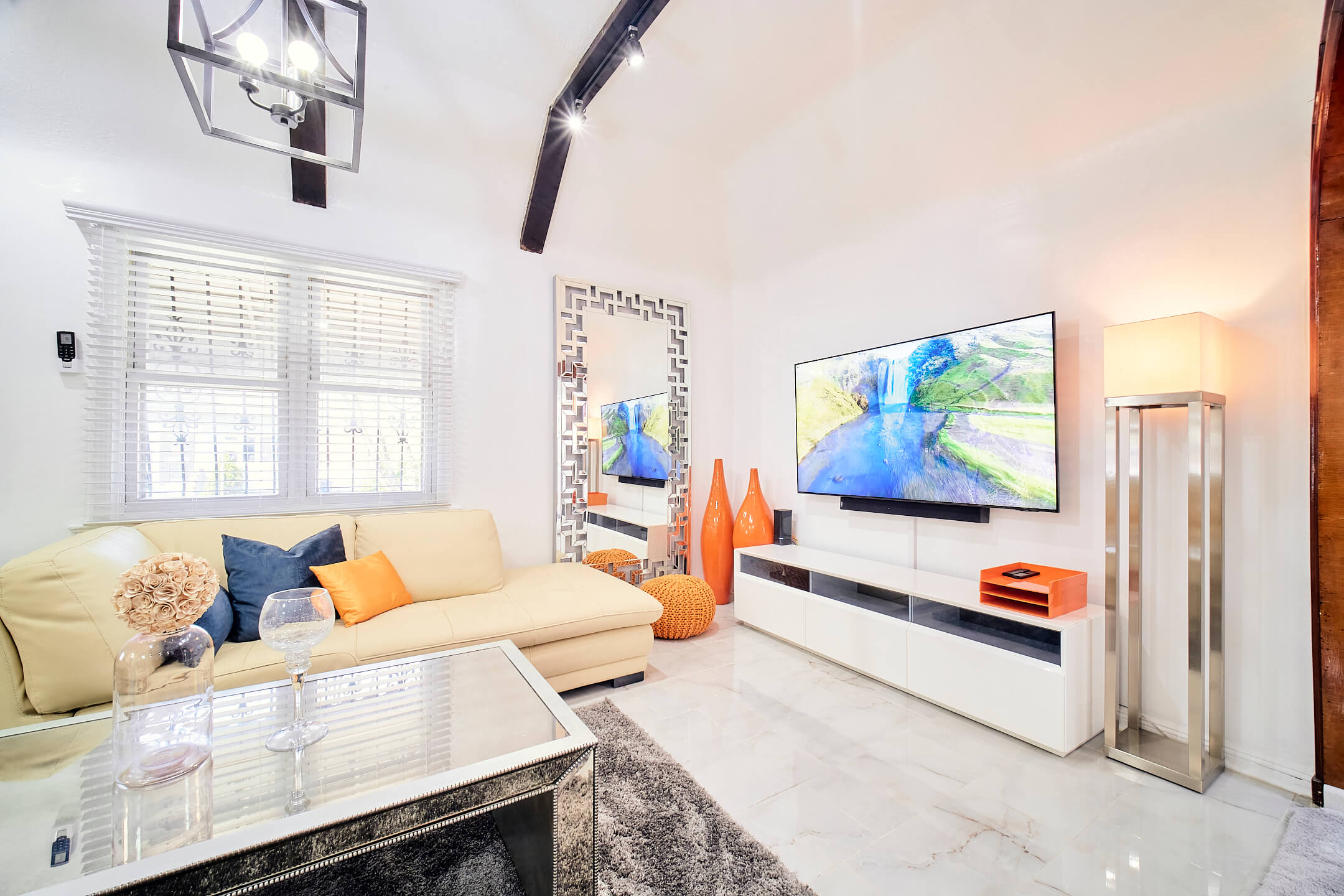 24-01 95th St, East Elmhurst, NY 11369 - Upper Level AirBnB