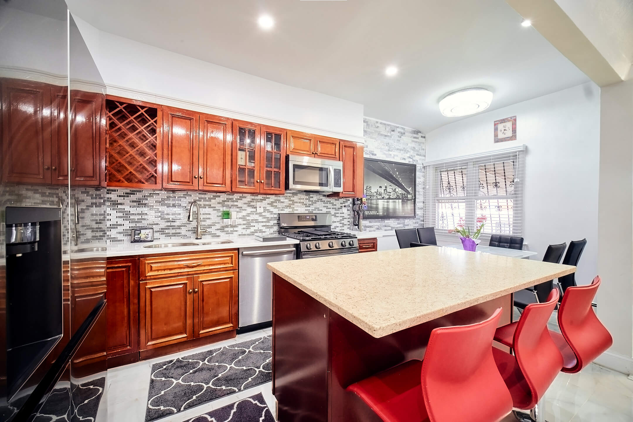 24-01 95th St, East Elmhurst, NY 11369 - Upper Level AirBnB