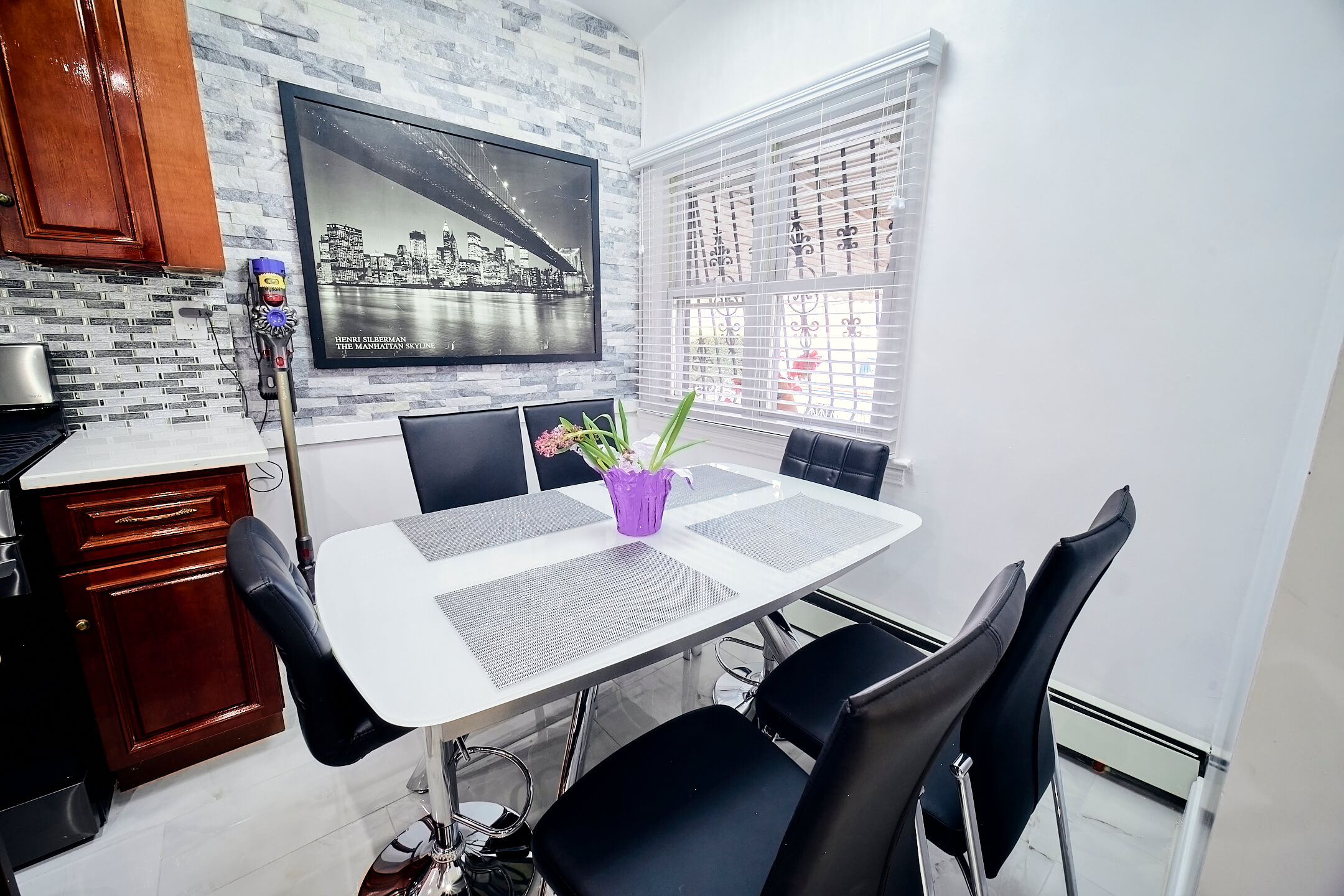 24-01 95th St, East Elmhurst, NY 11369 - Upper Level AirBnB