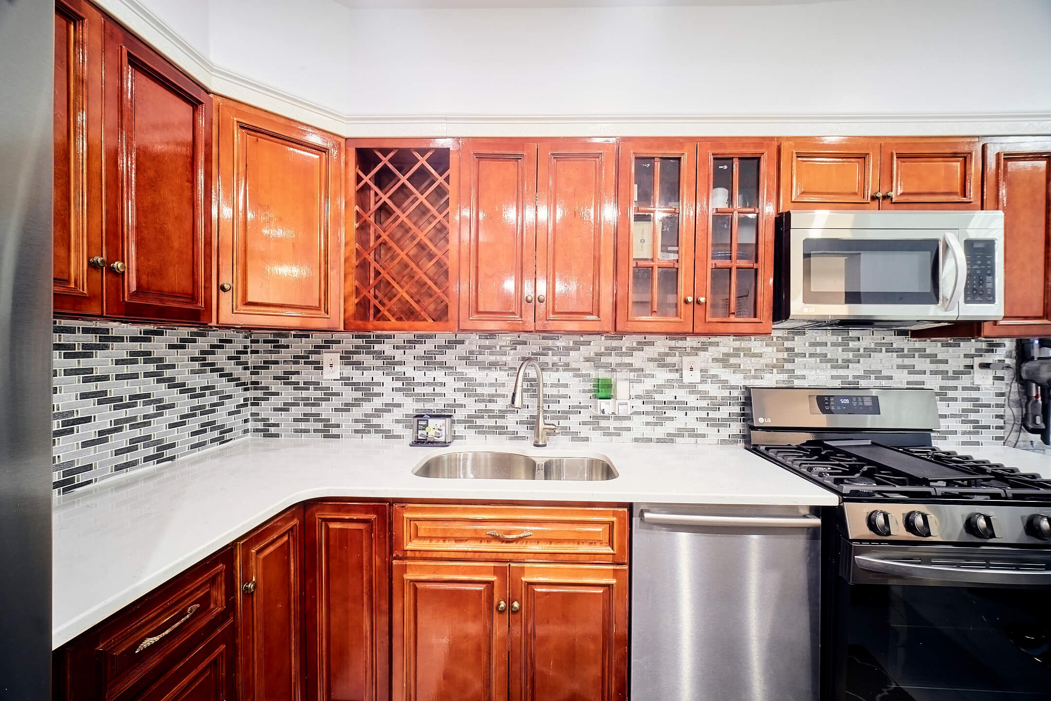 24-01 95th St, East Elmhurst, NY 11369 - Upper Level AirBnB