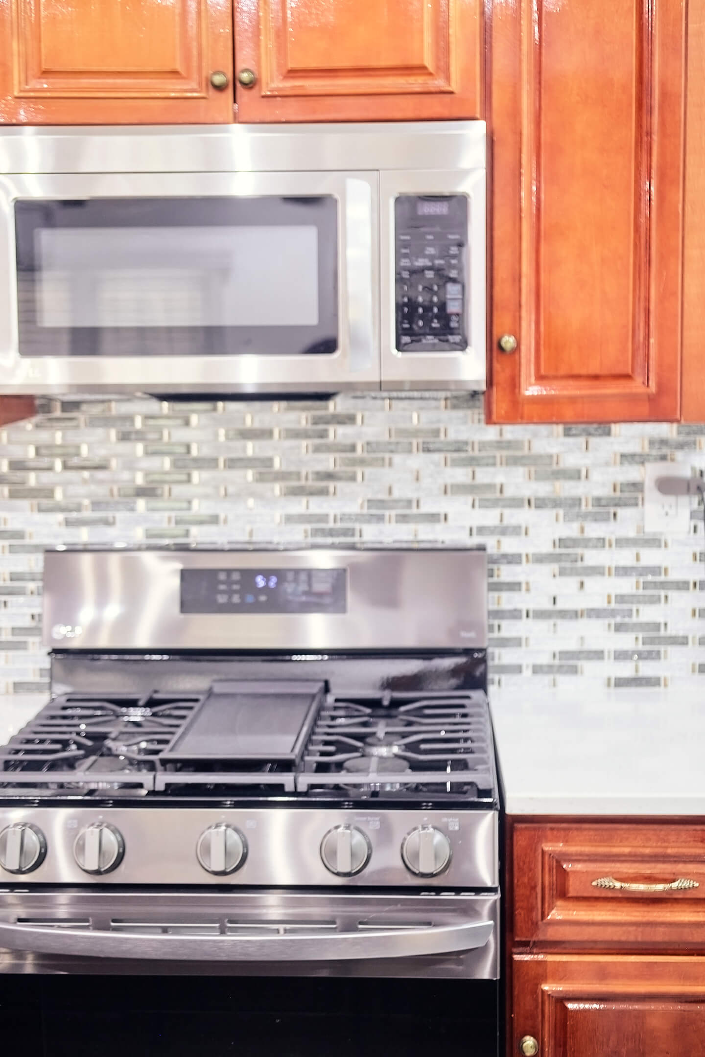 24-01 95th St, East Elmhurst, NY 11369 - Upper Level AirBnB
