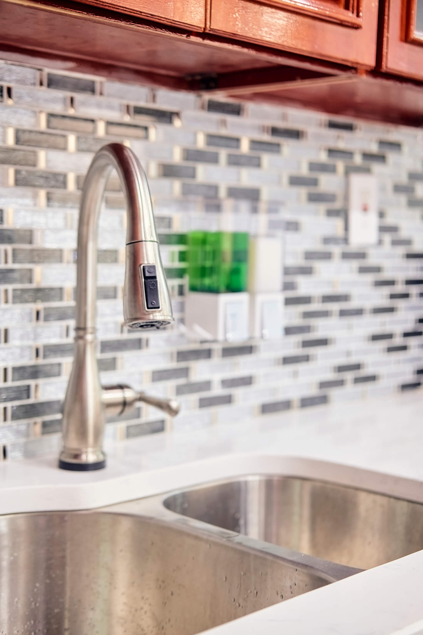 24-01 95th St, East Elmhurst, NY 11369 - Upper Level AirBnB